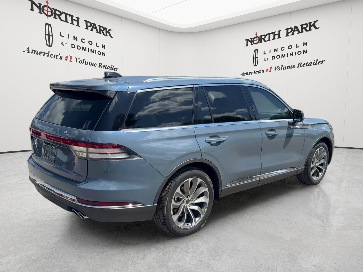 2027 Lincoln Aviator Premiere