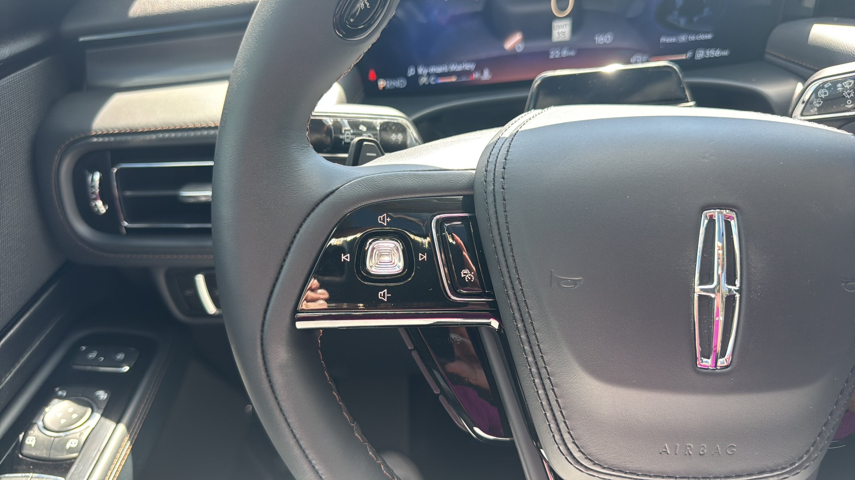 2027 Lincoln Aviator Premiere