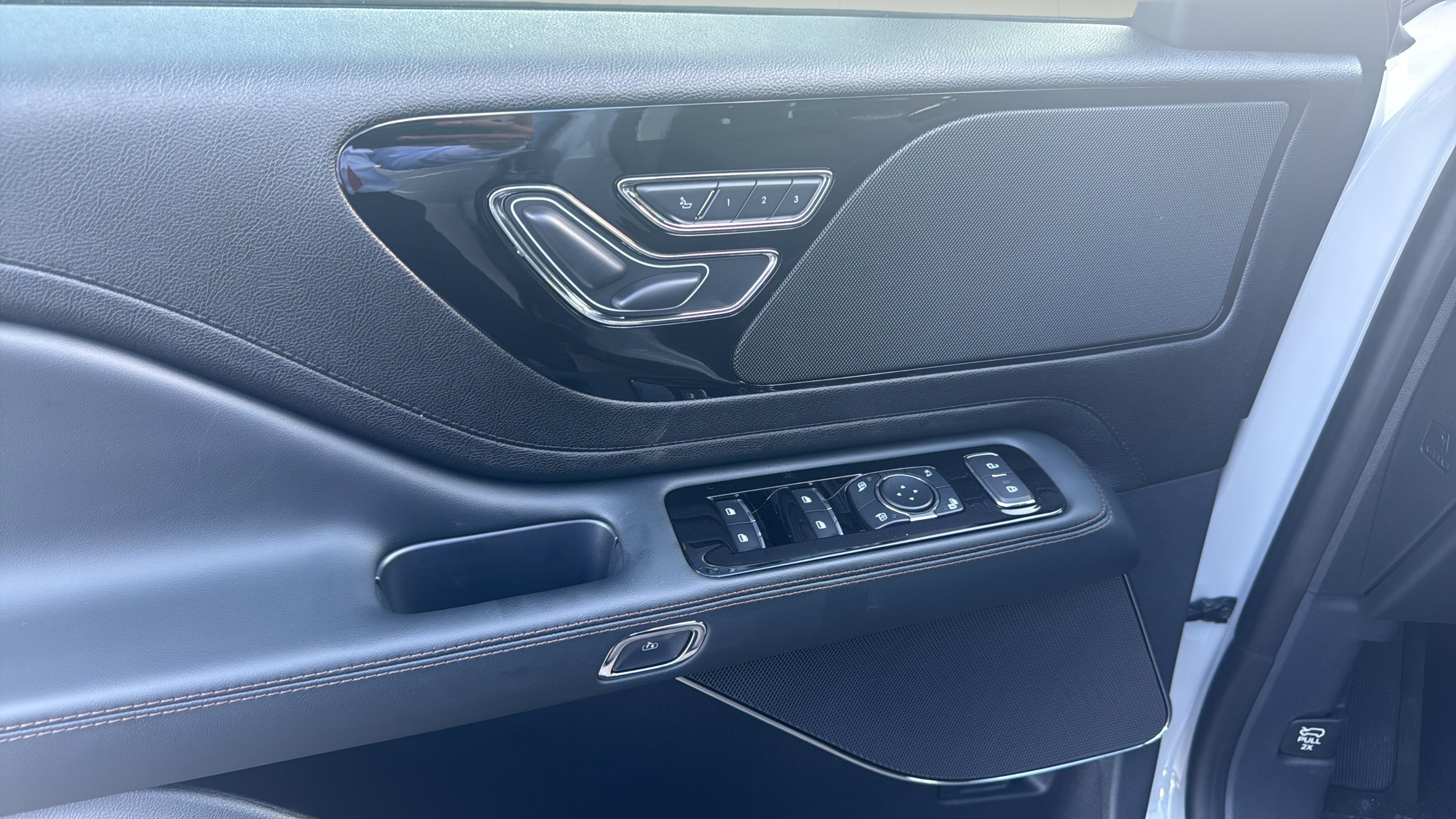 2027 Lincoln Aviator Premiere