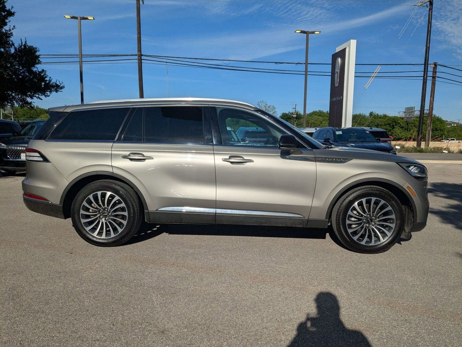2023 Lincoln Aviator Standard