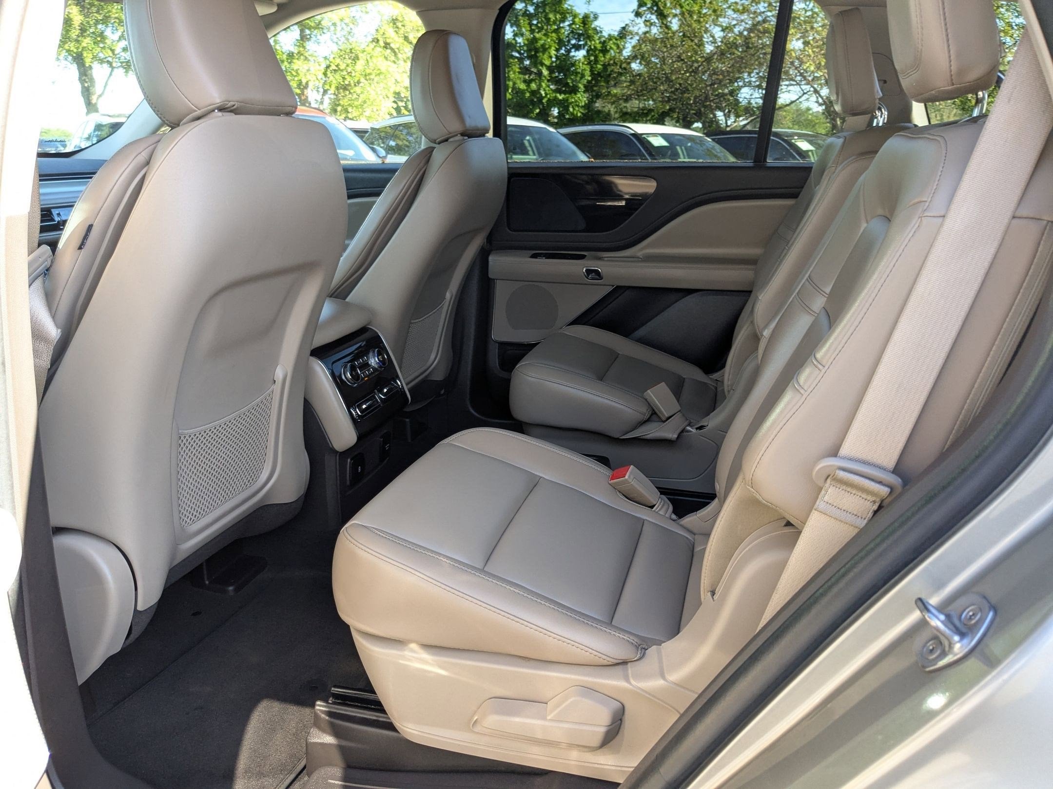 2023 Lincoln Aviator Standard