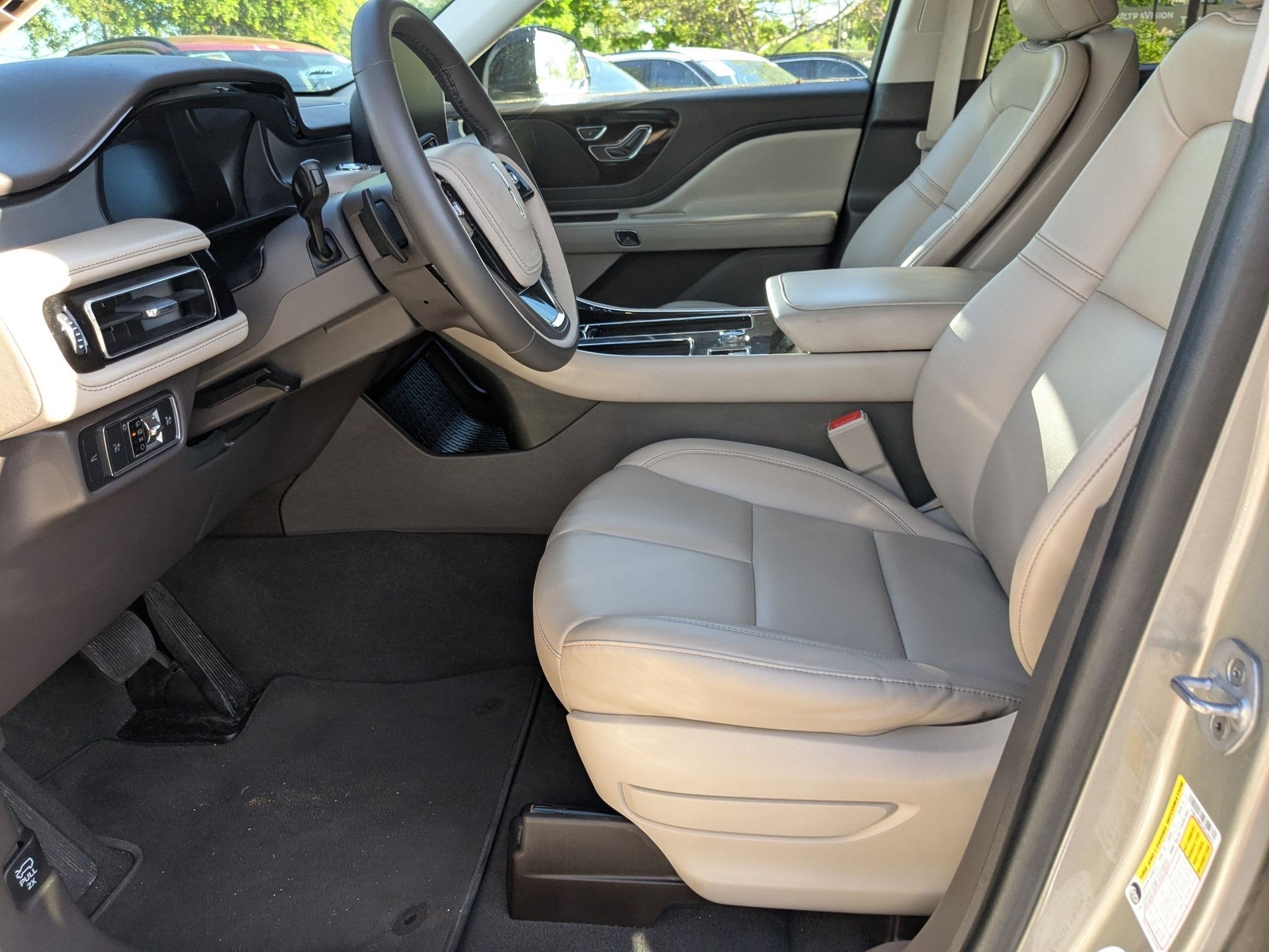 2023 Lincoln Aviator Standard