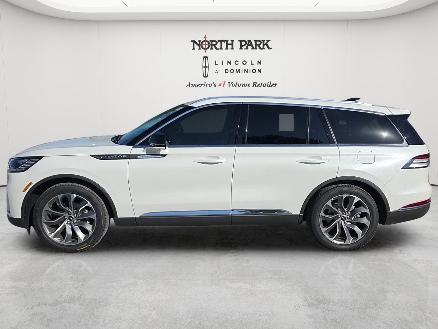 2027 Lincoln Aviator Premiere
