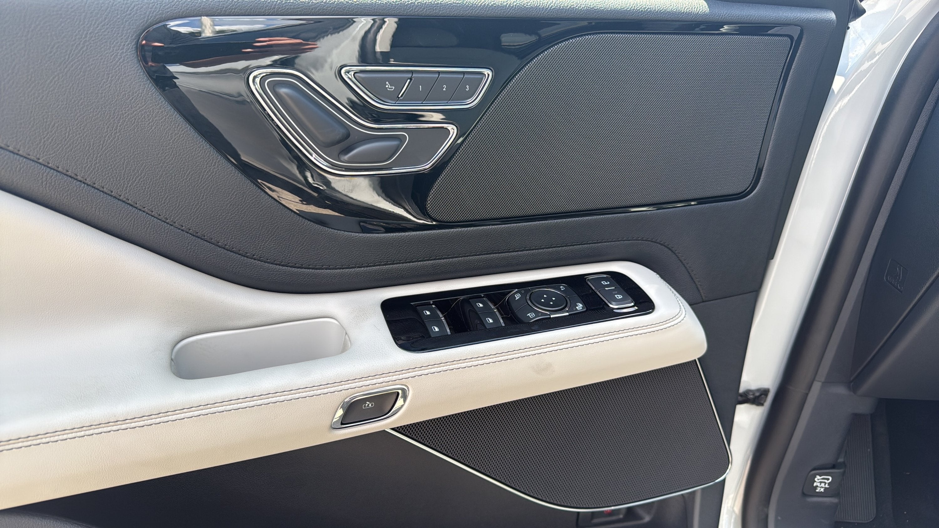 2027 Lincoln Aviator Premiere