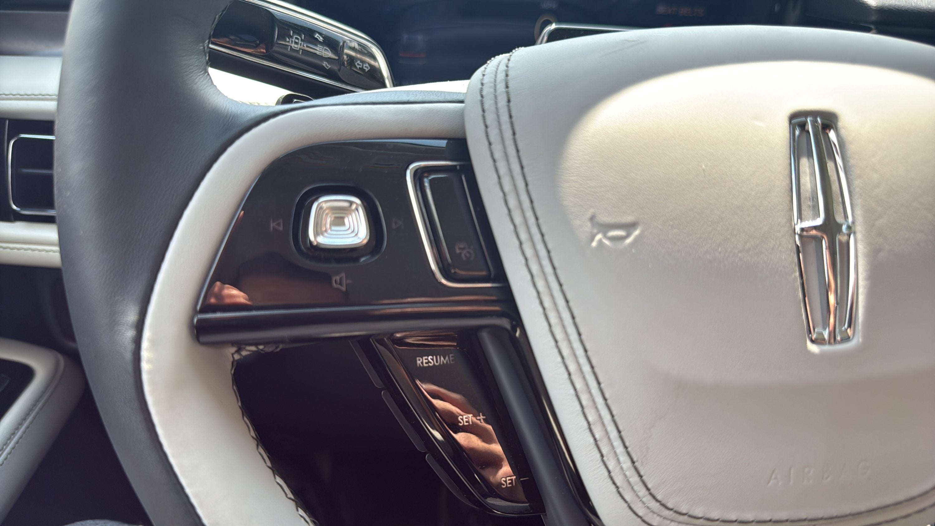 2027 Lincoln Aviator Premiere
