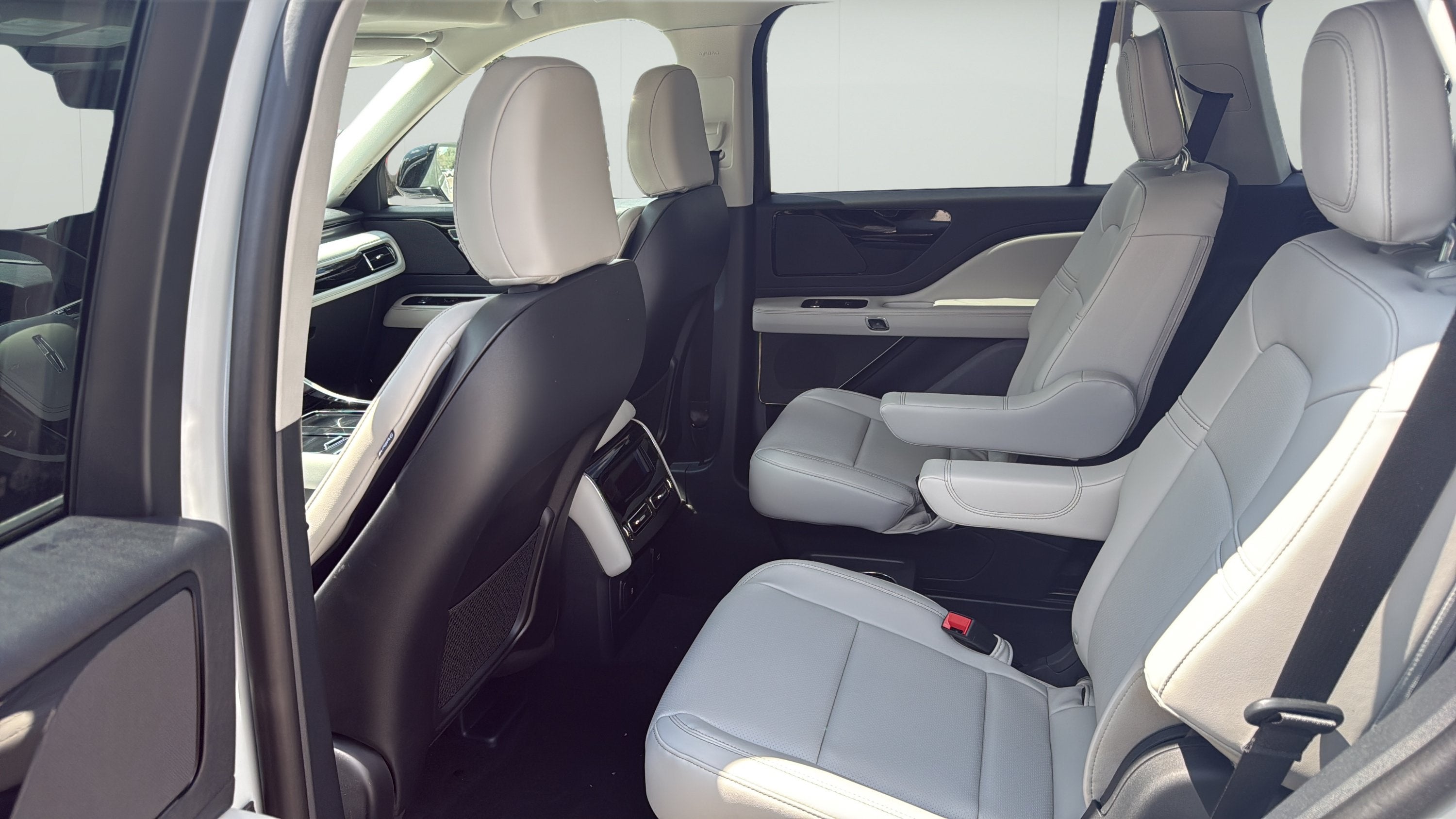 2027 Lincoln Aviator Premiere