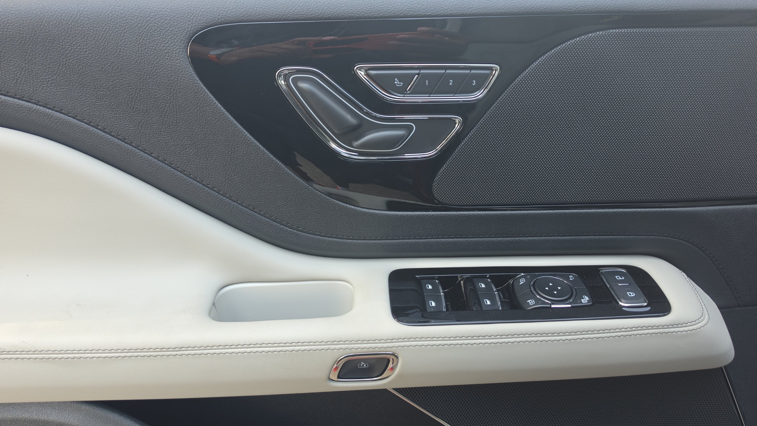 2027 Lincoln Aviator Premiere