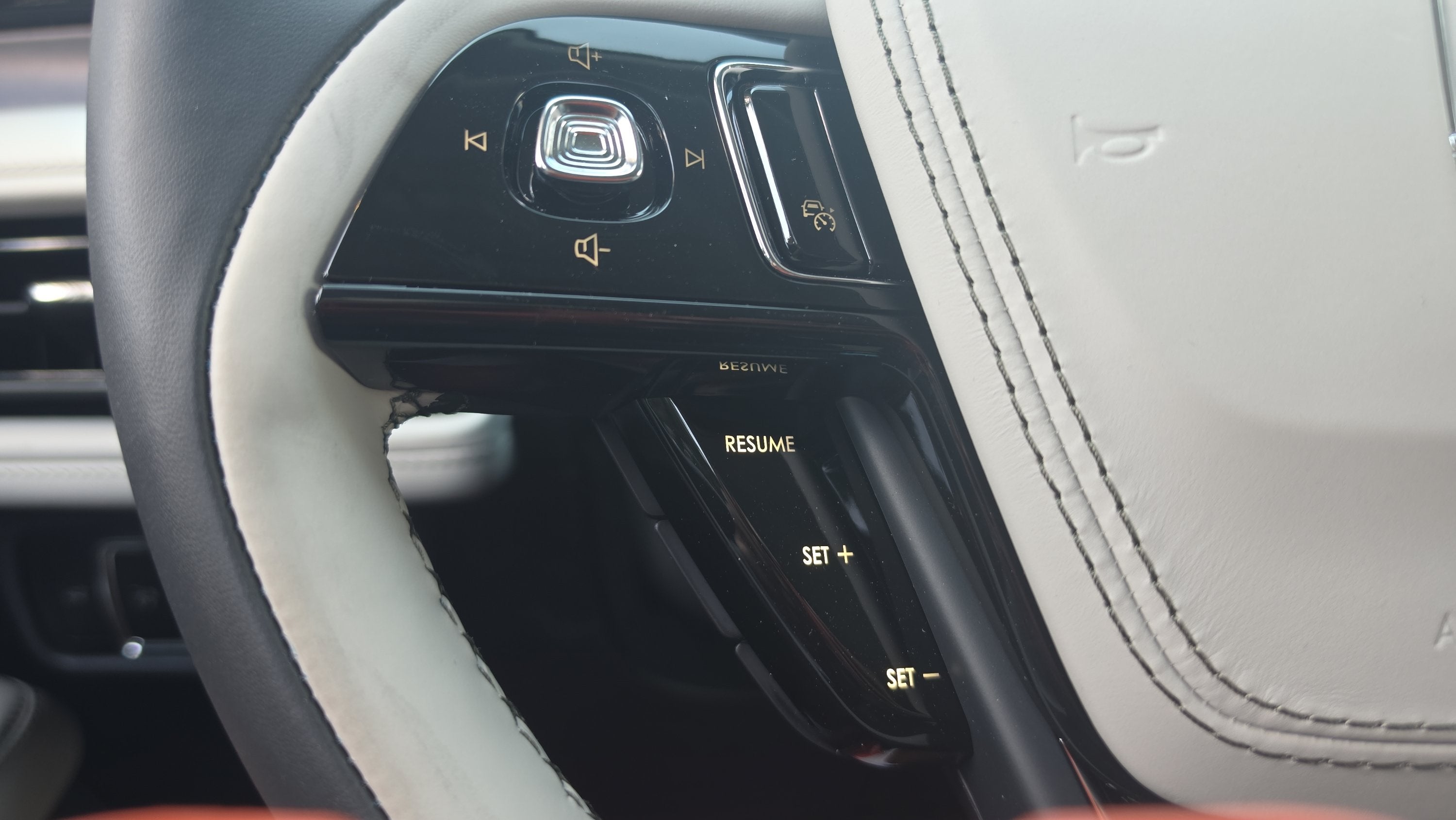 2027 Lincoln Aviator Premiere