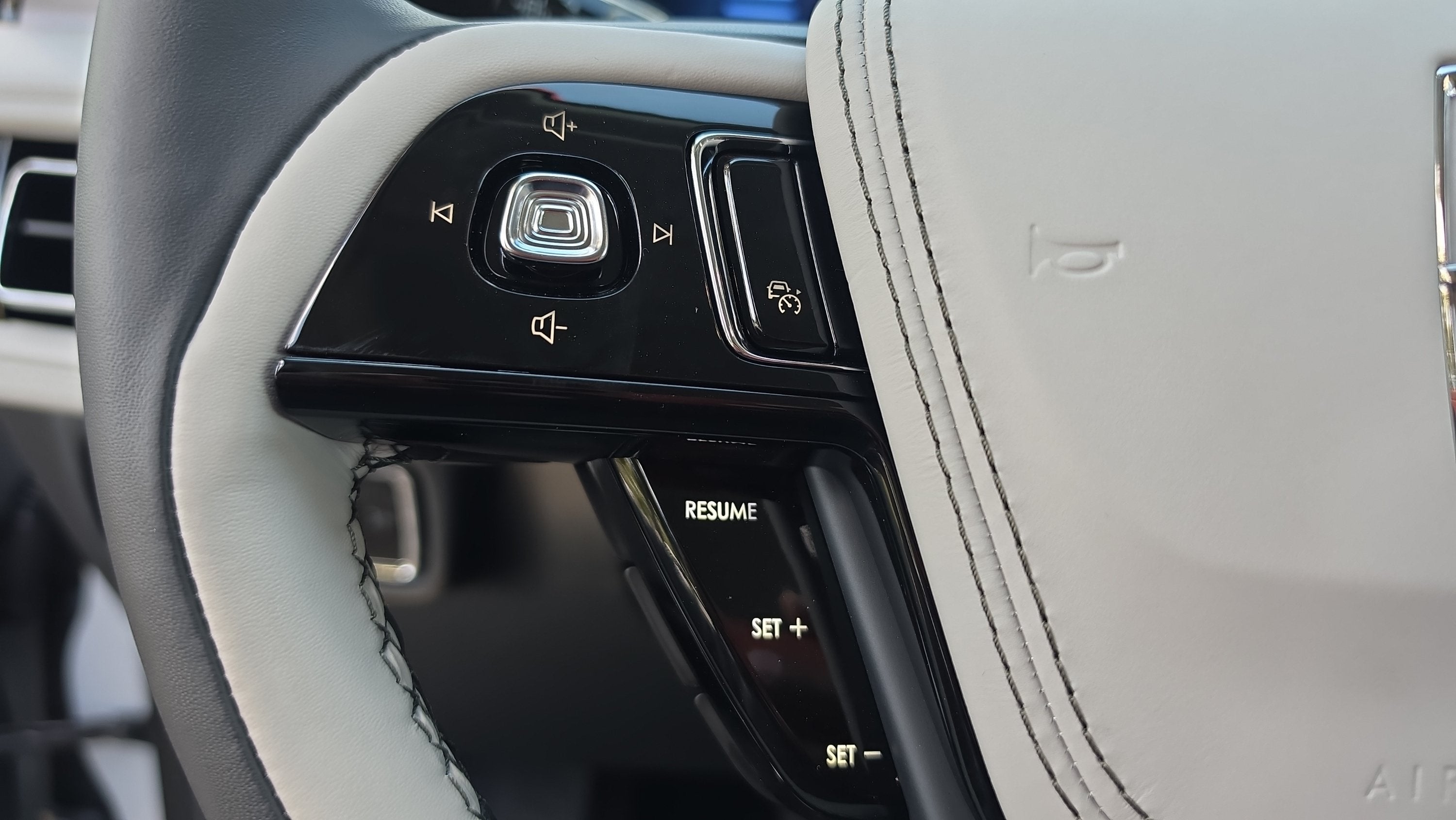 2027 Lincoln Aviator Premiere