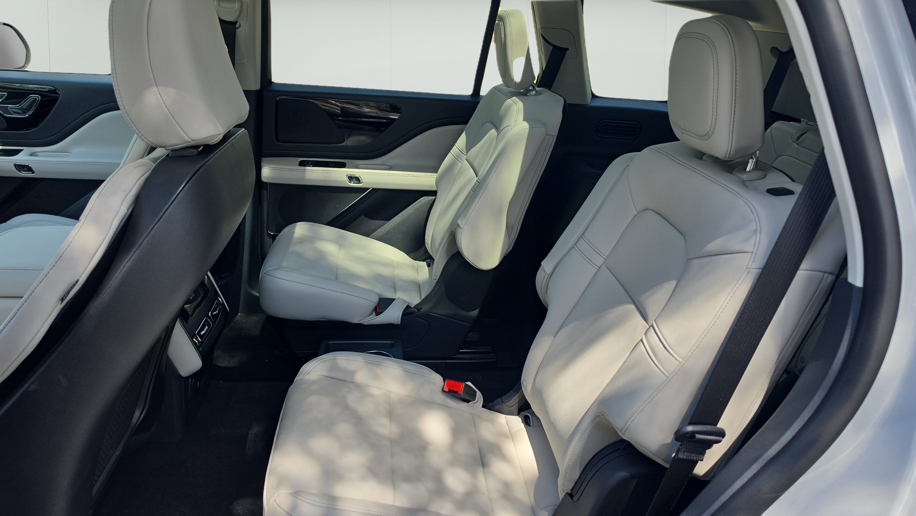 2027 Lincoln Aviator Premiere