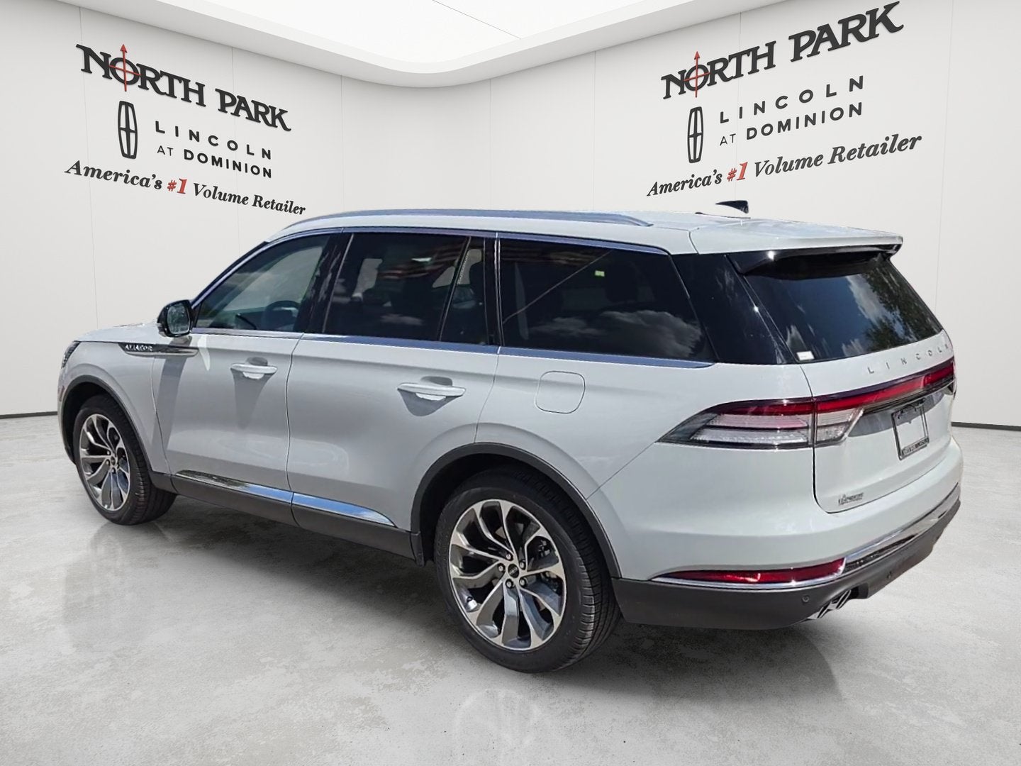 2027 Lincoln Aviator Premiere