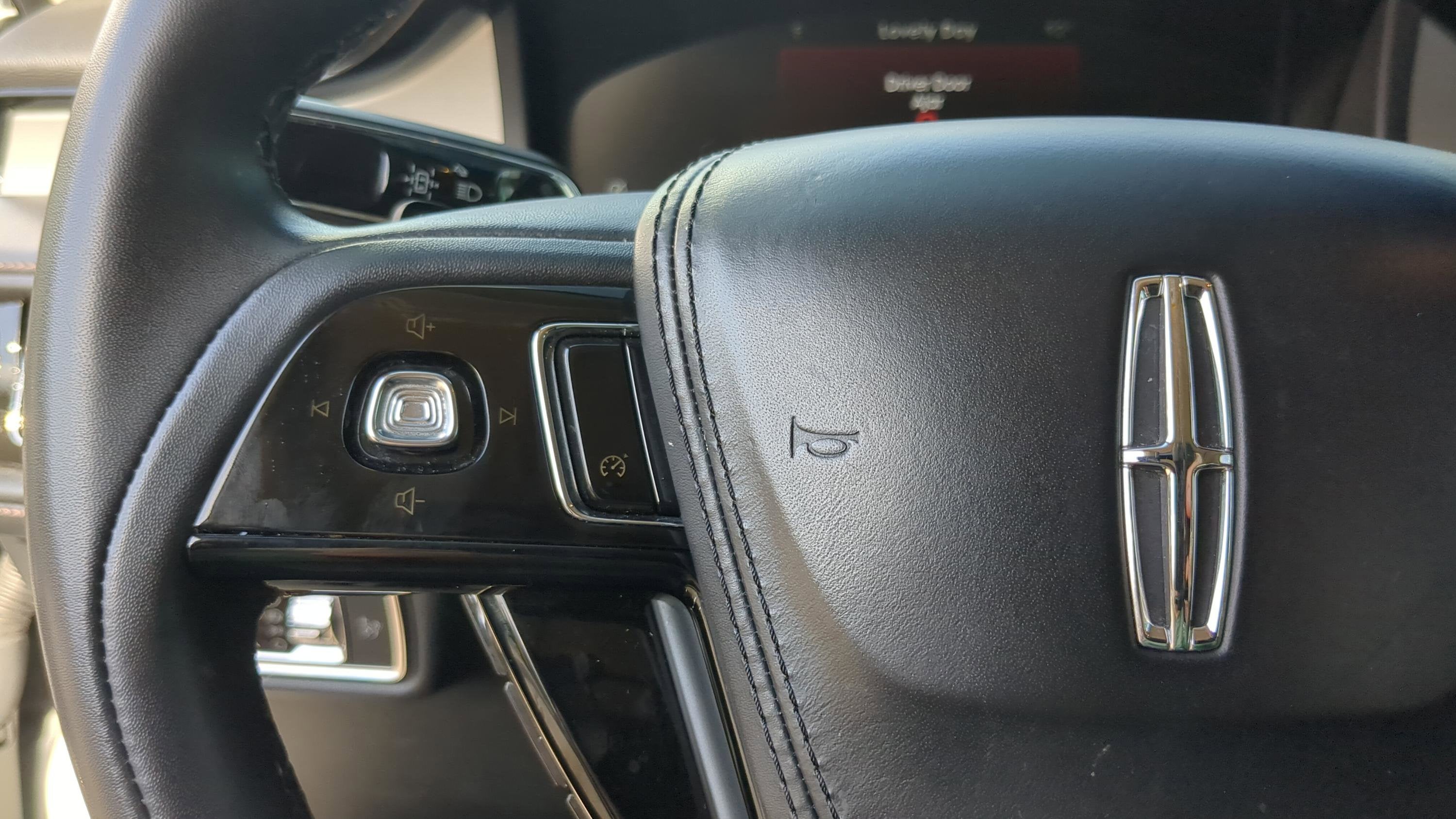 2022 Lincoln Aviator Standard