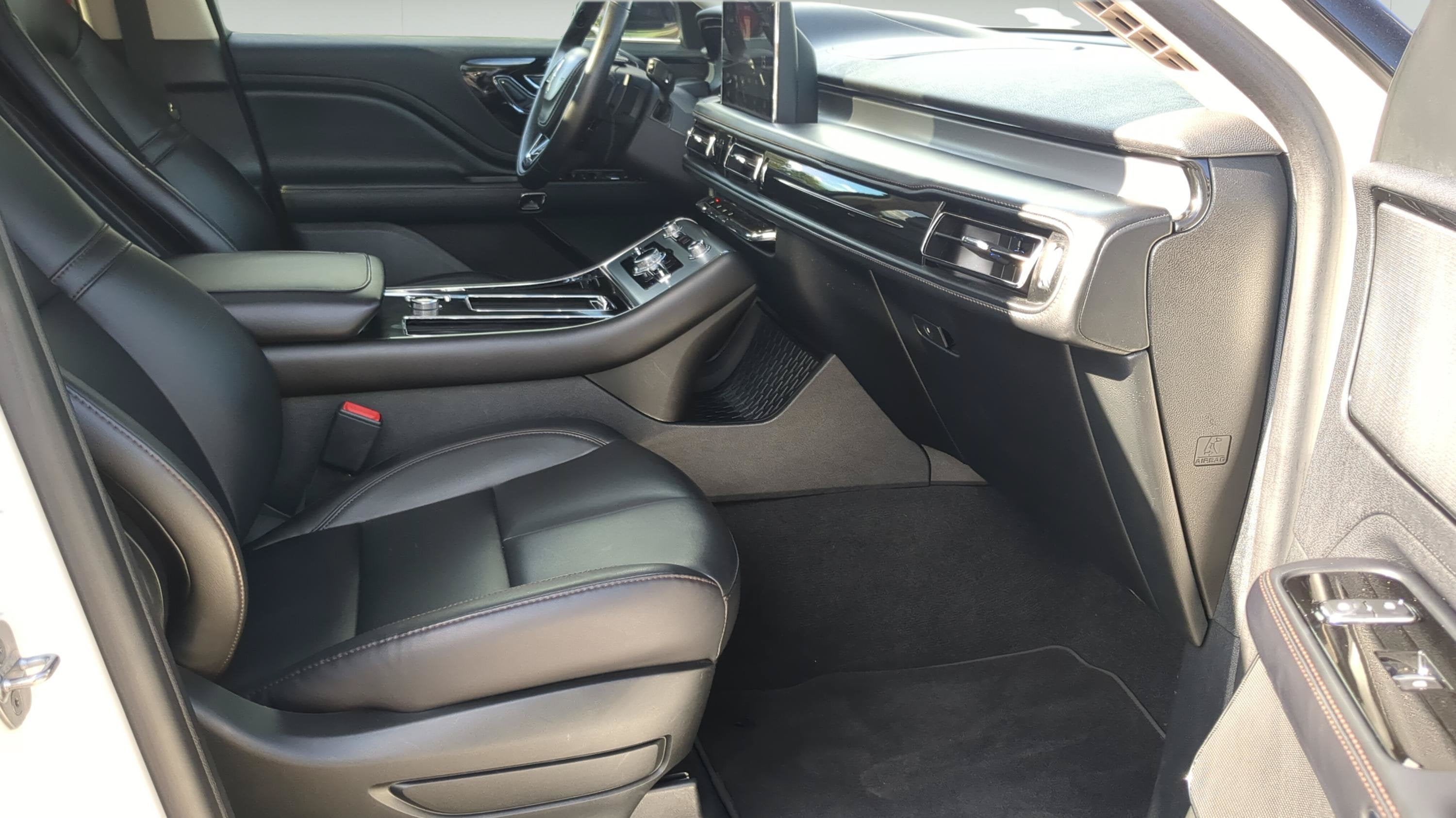 2022 Lincoln Aviator Standard