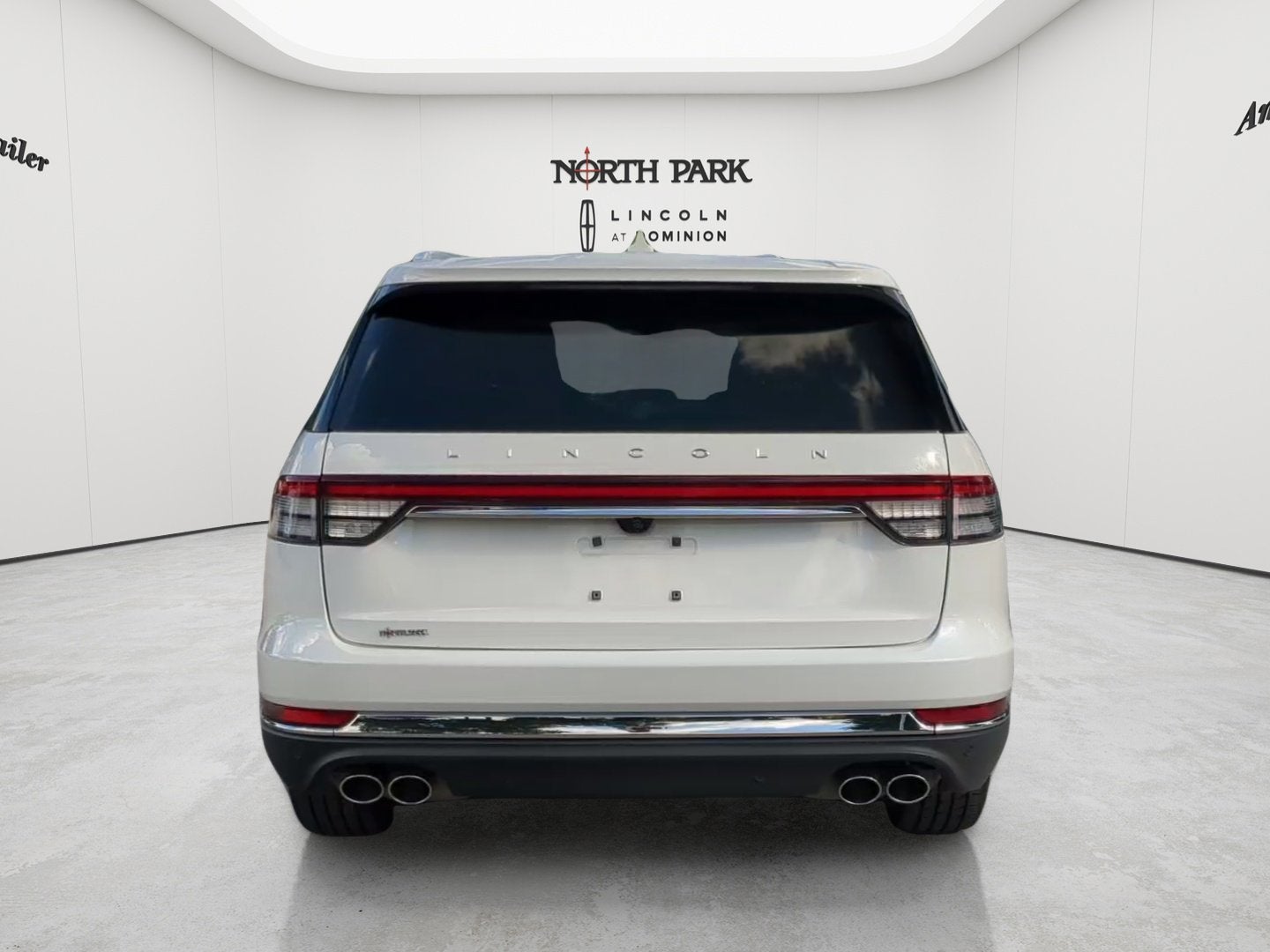 2022 Lincoln Aviator Standard