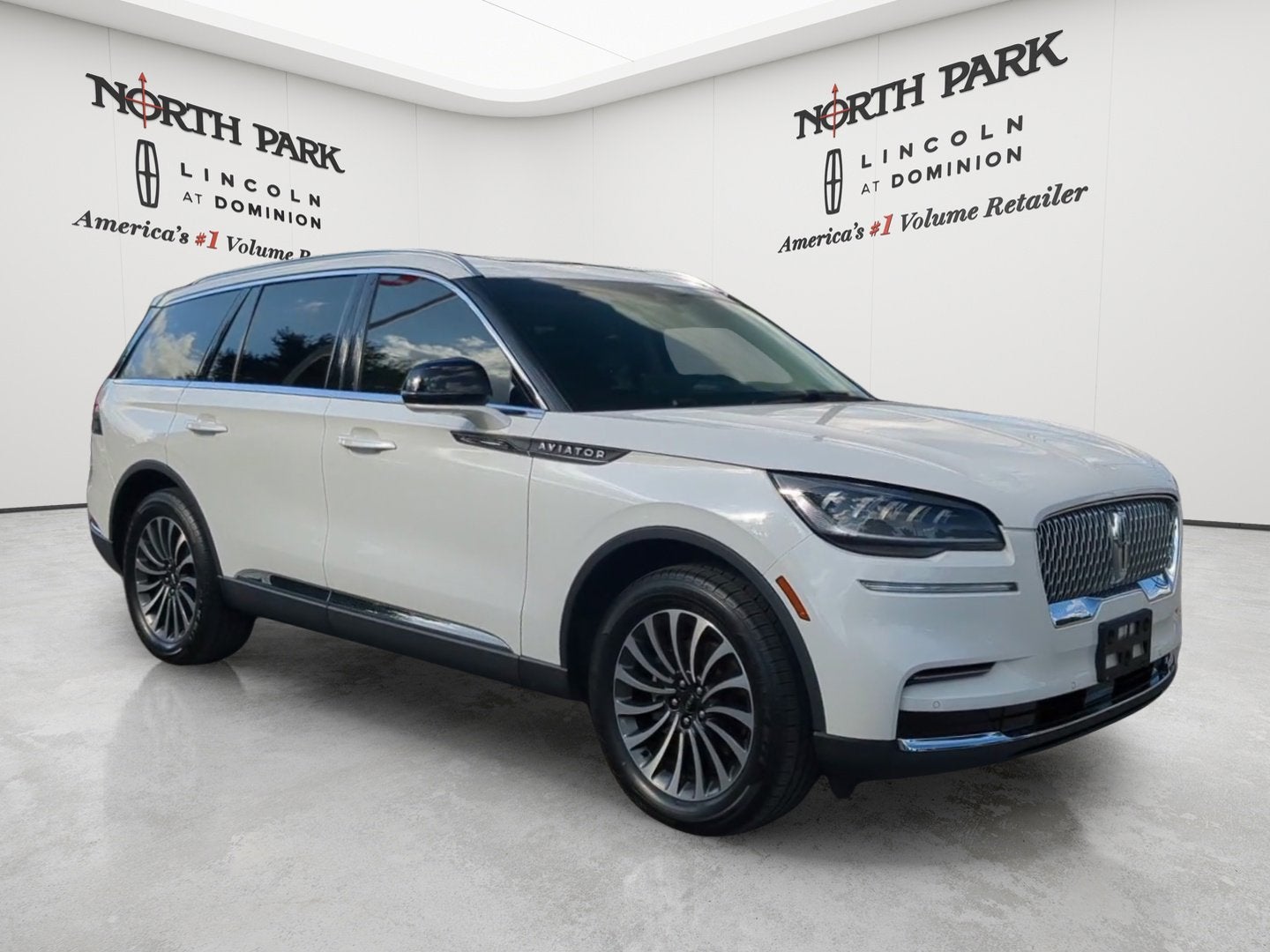 2022 Lincoln Aviator Standard