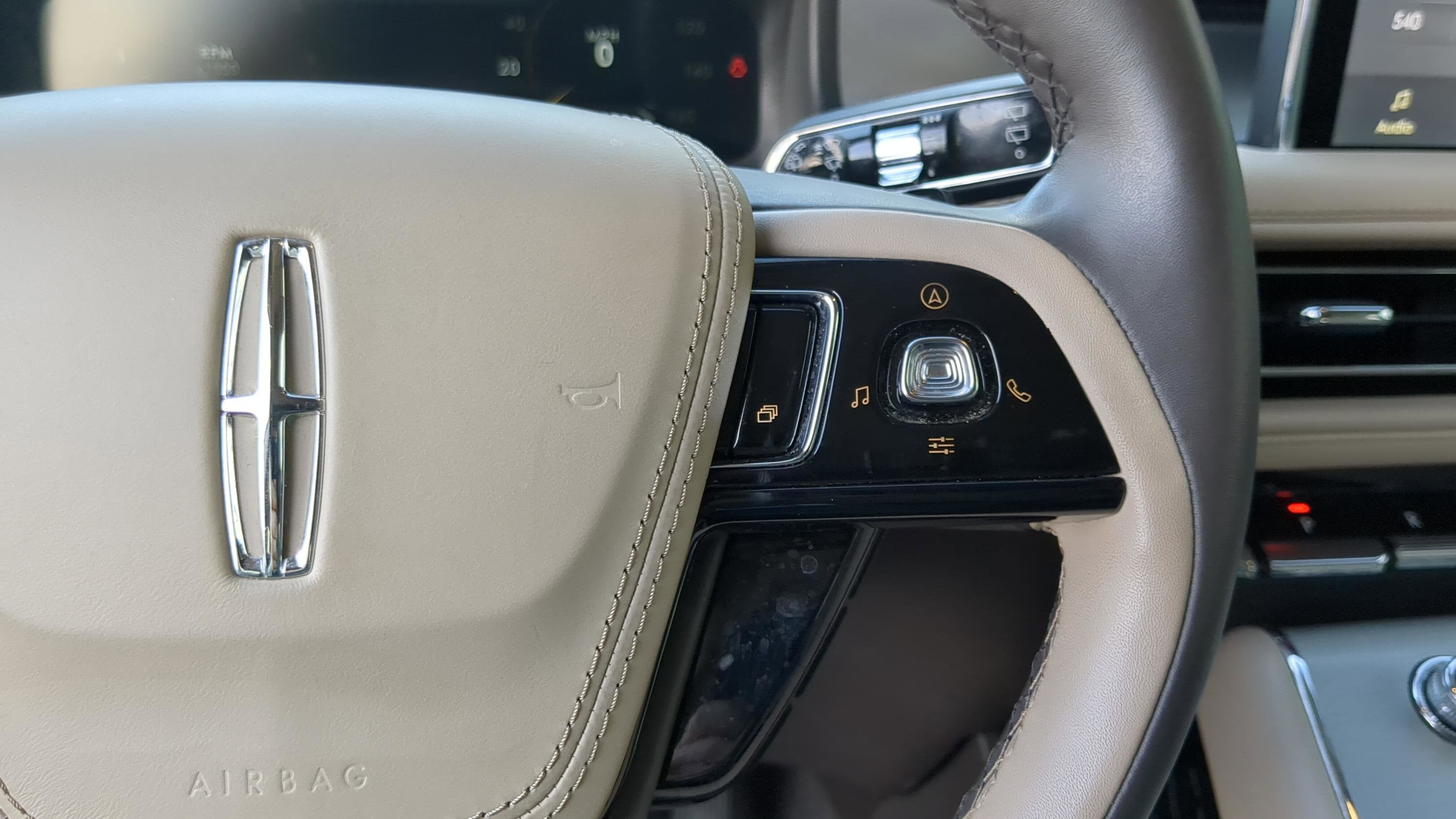 2023 Lincoln Aviator Standard