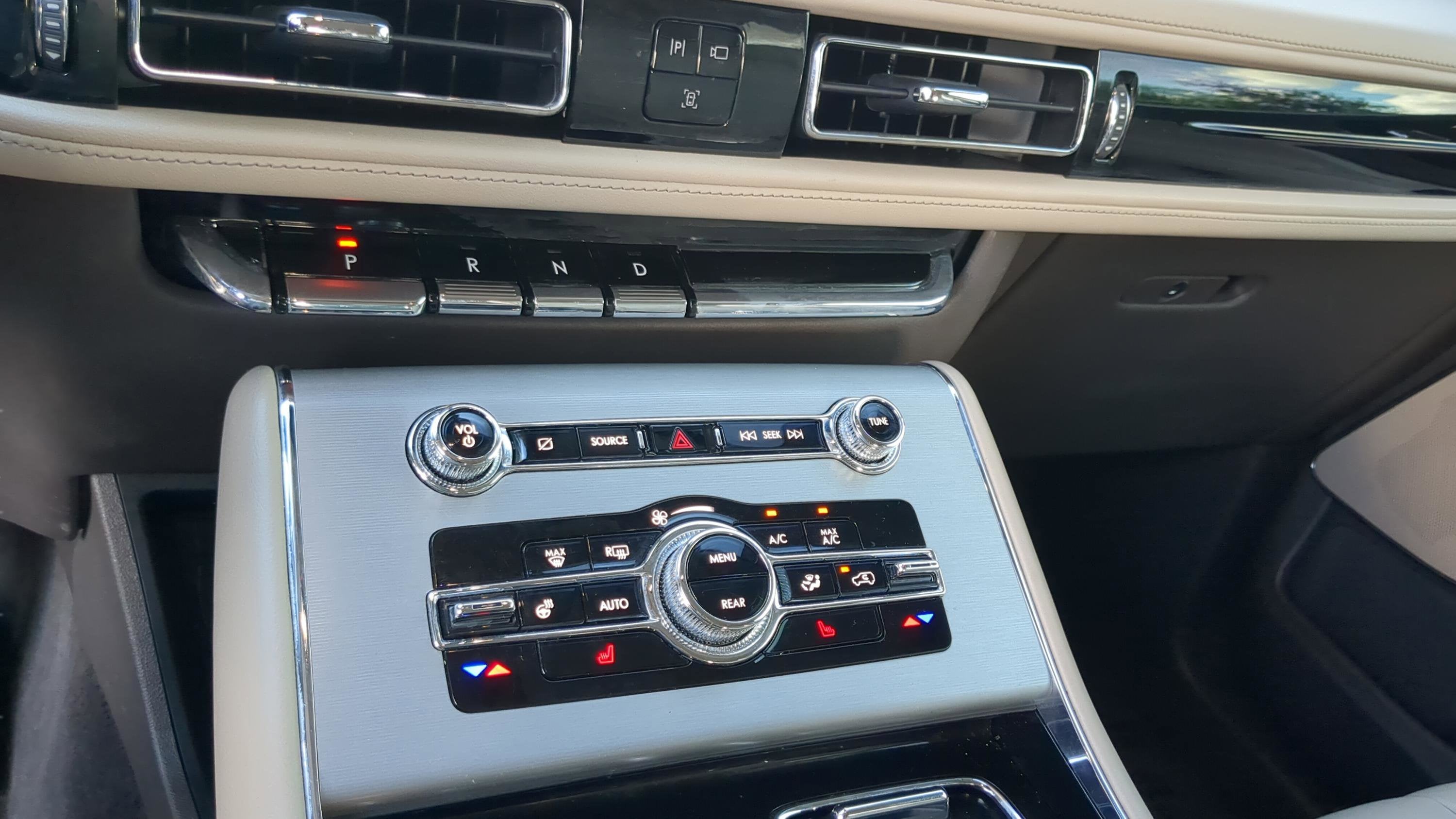 2023 Lincoln Aviator Standard