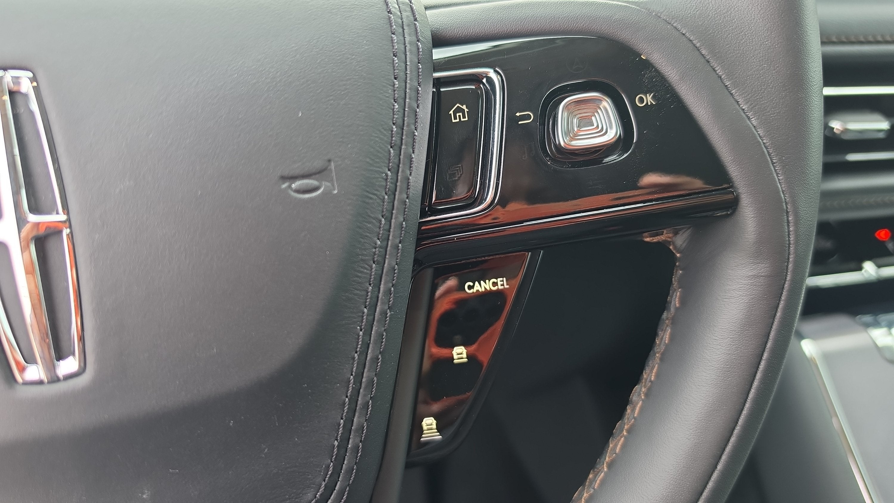 2027 Lincoln Aviator Premiere
