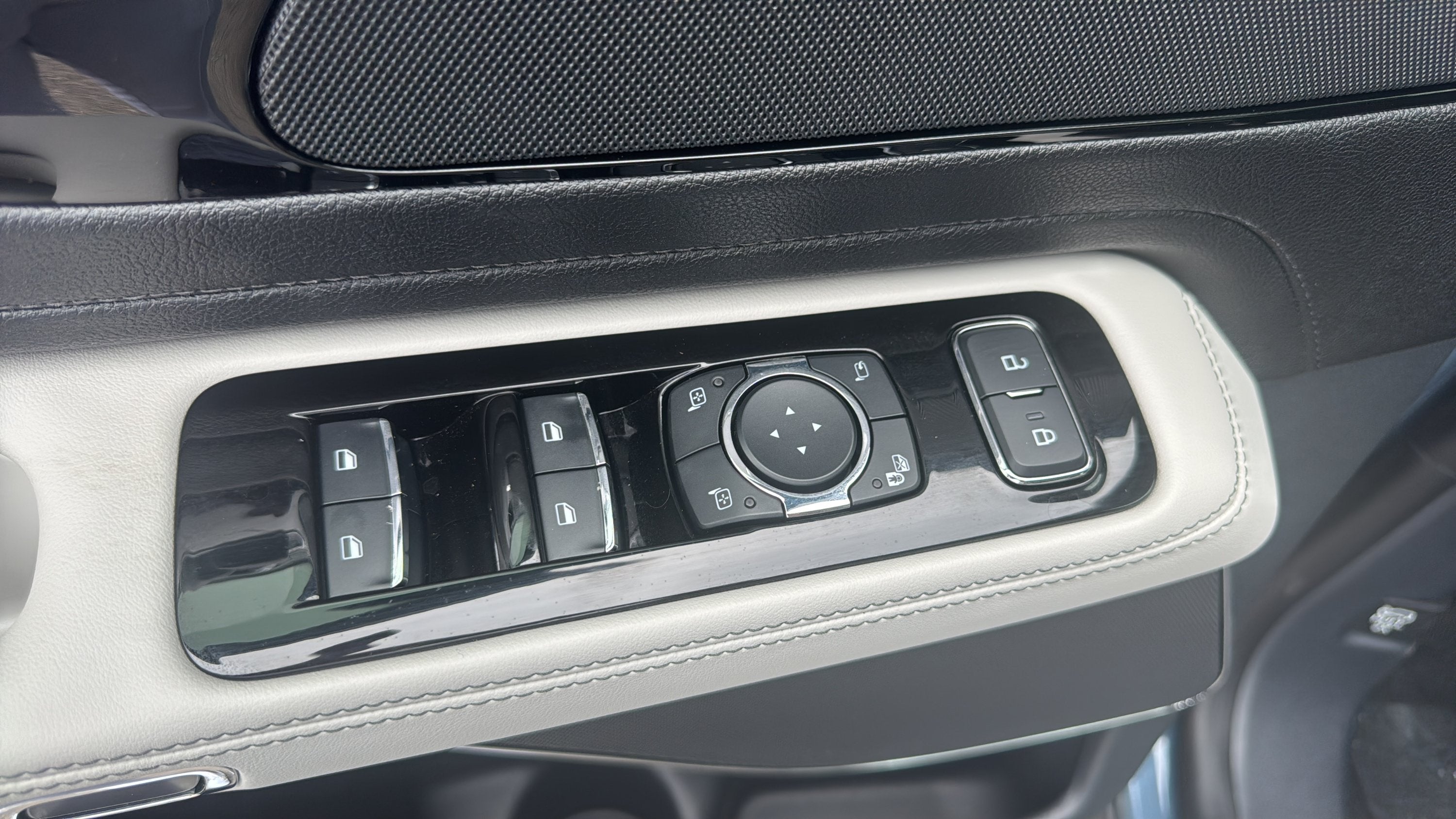 2027 Lincoln Aviator Reserve