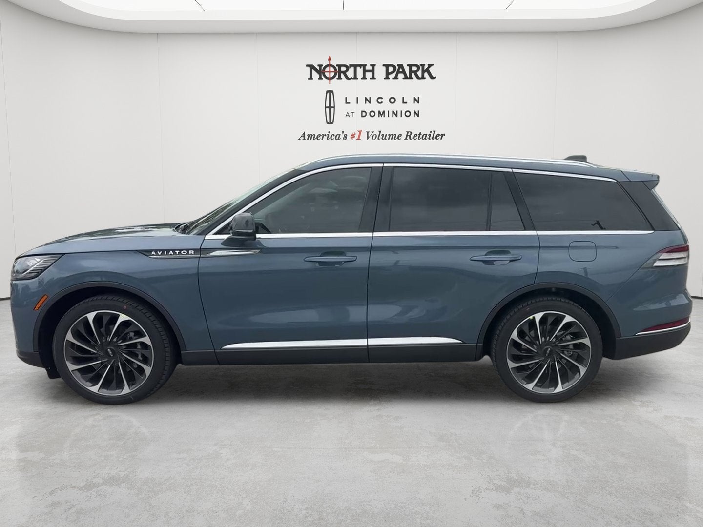 2027 Lincoln Aviator Reserve
