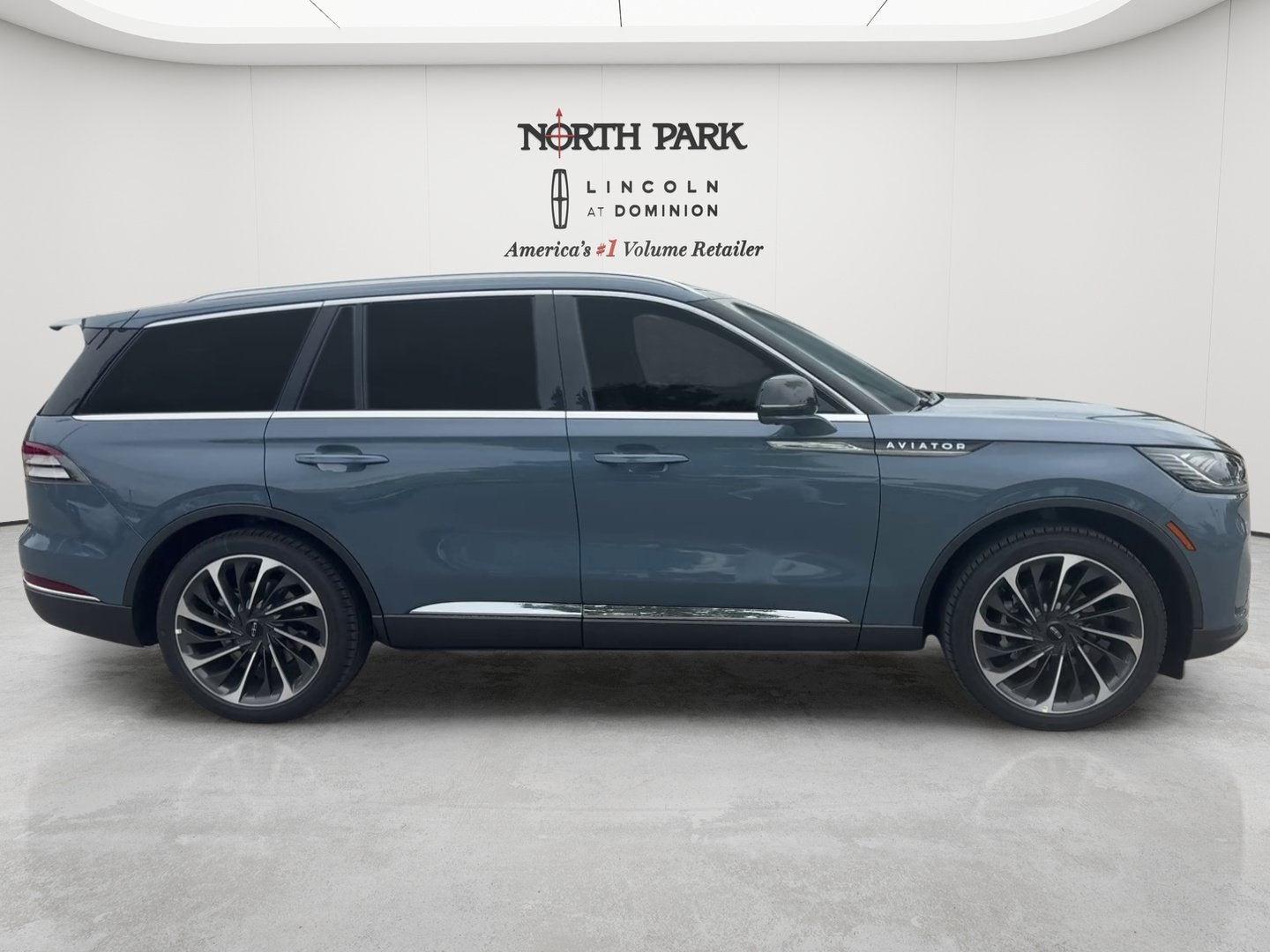 2027 Lincoln Aviator Reserve