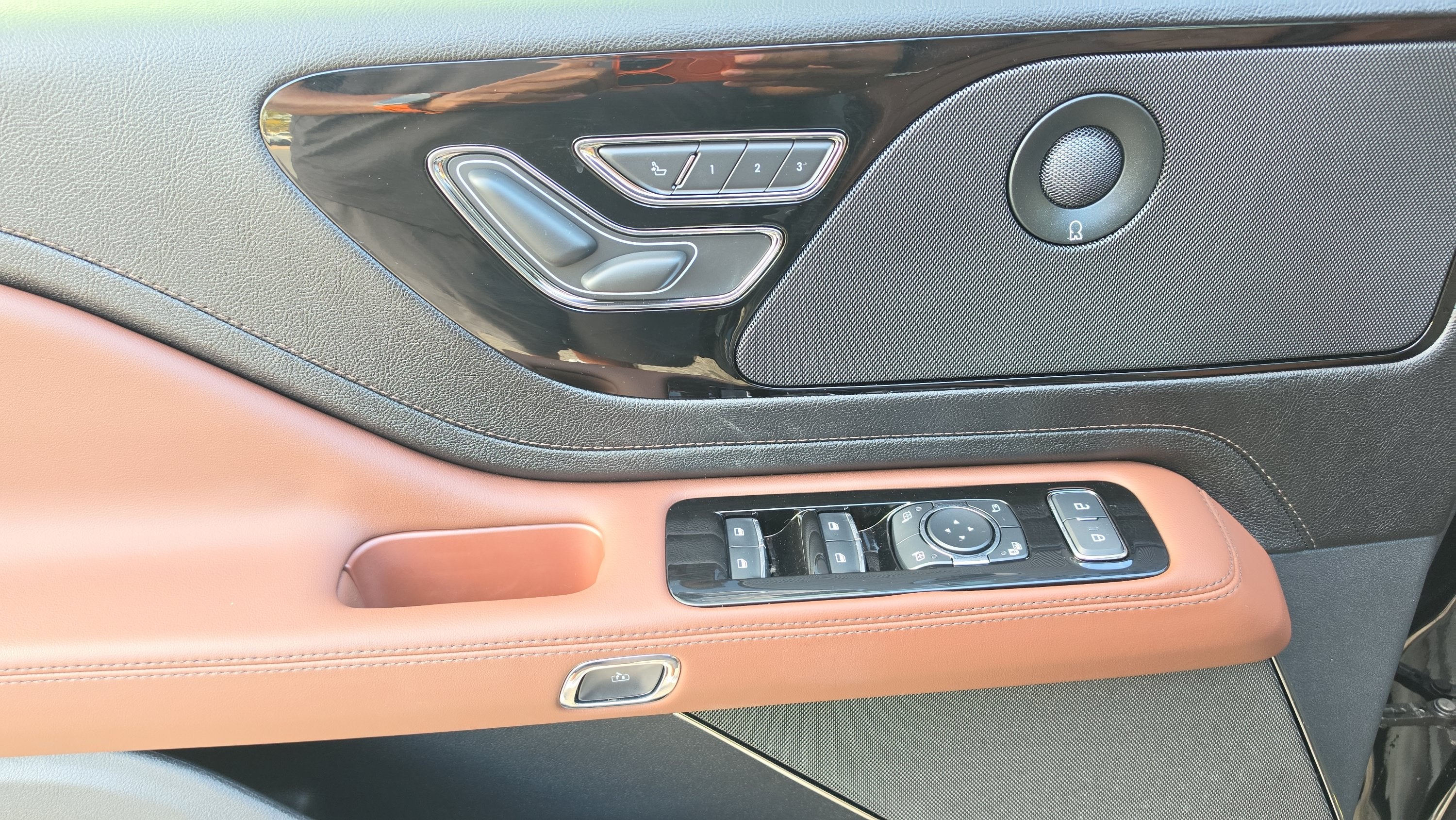 2027 Lincoln Aviator Reserve