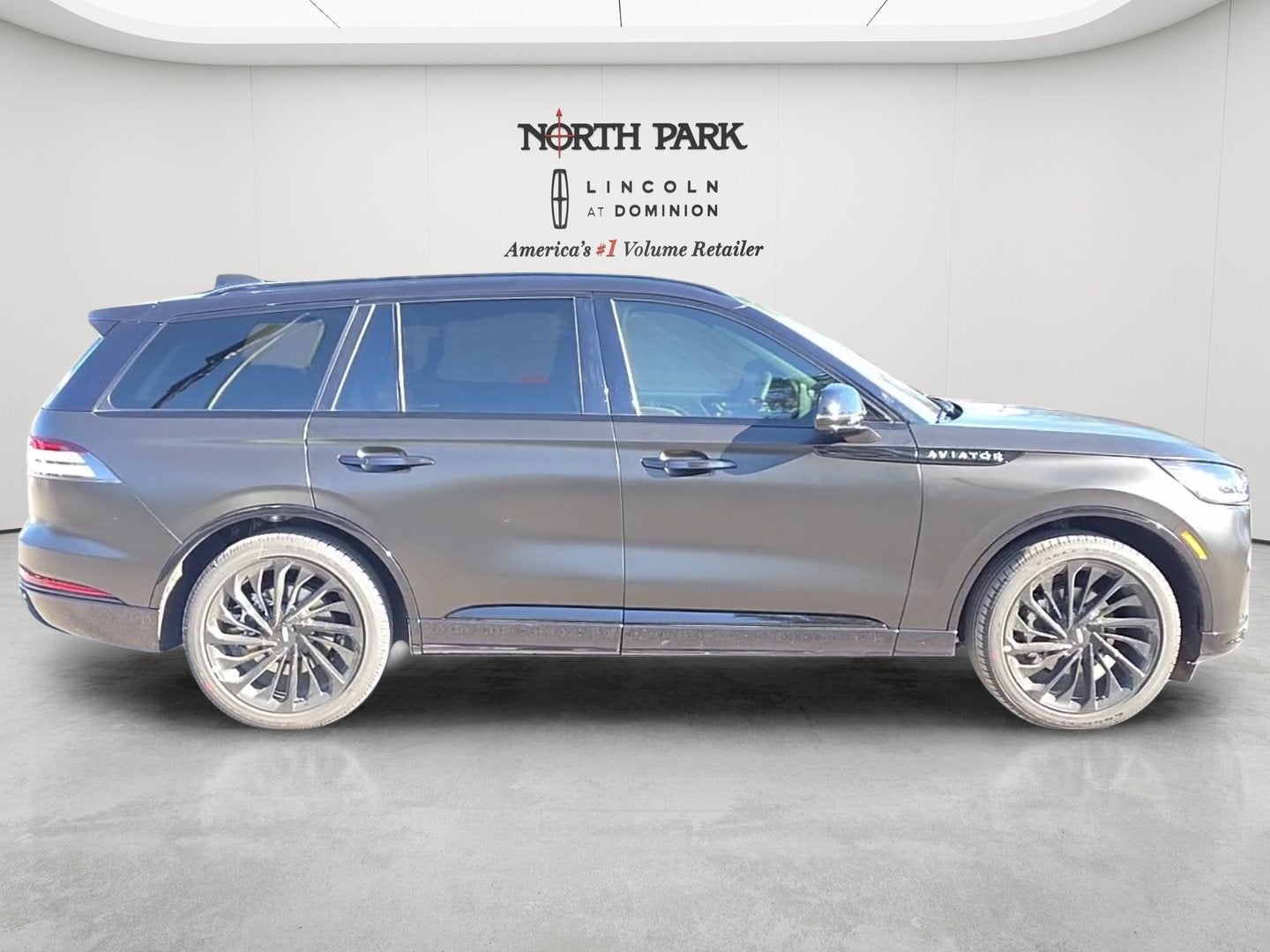 2027 Lincoln Aviator Reserve