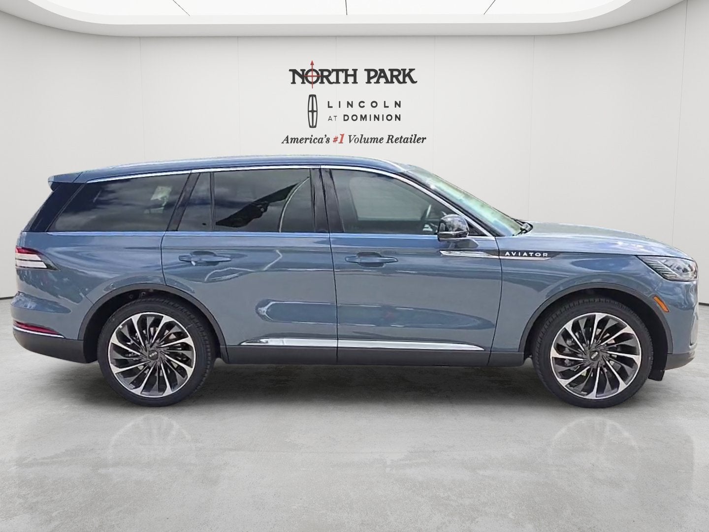 2027 Lincoln Aviator Reserve