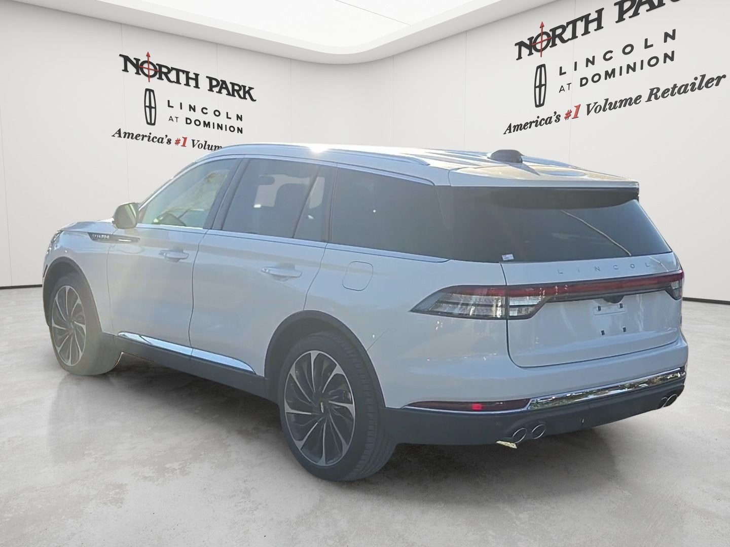 2027 Lincoln Aviator Reserve