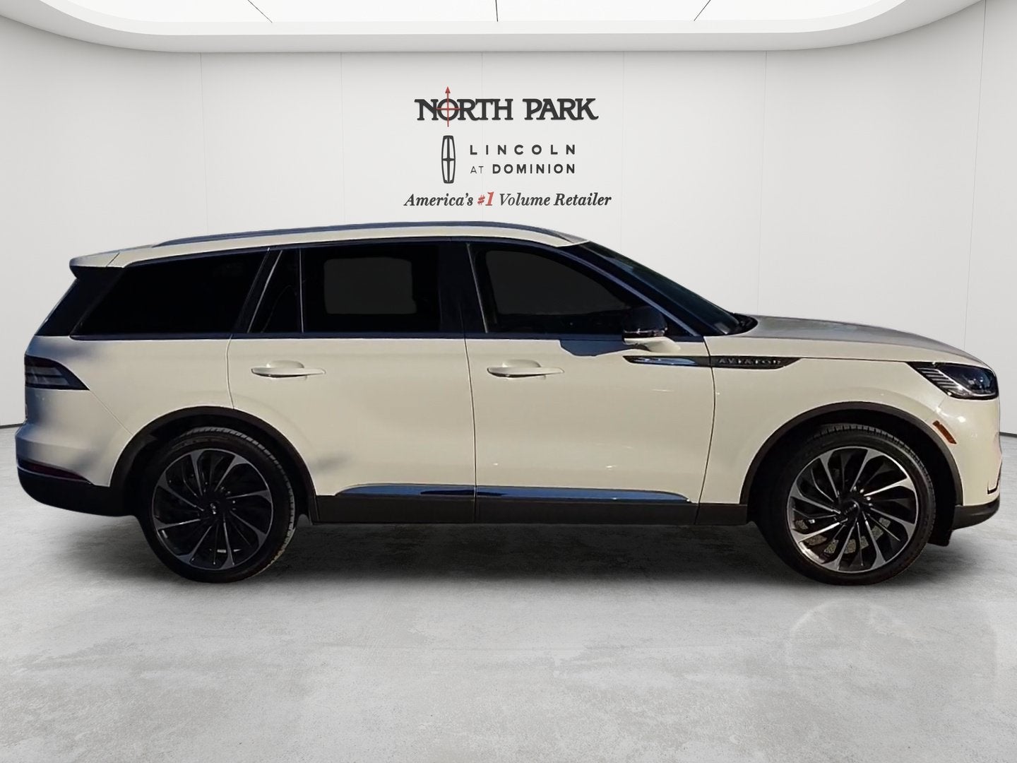 2027 Lincoln Aviator Reserve