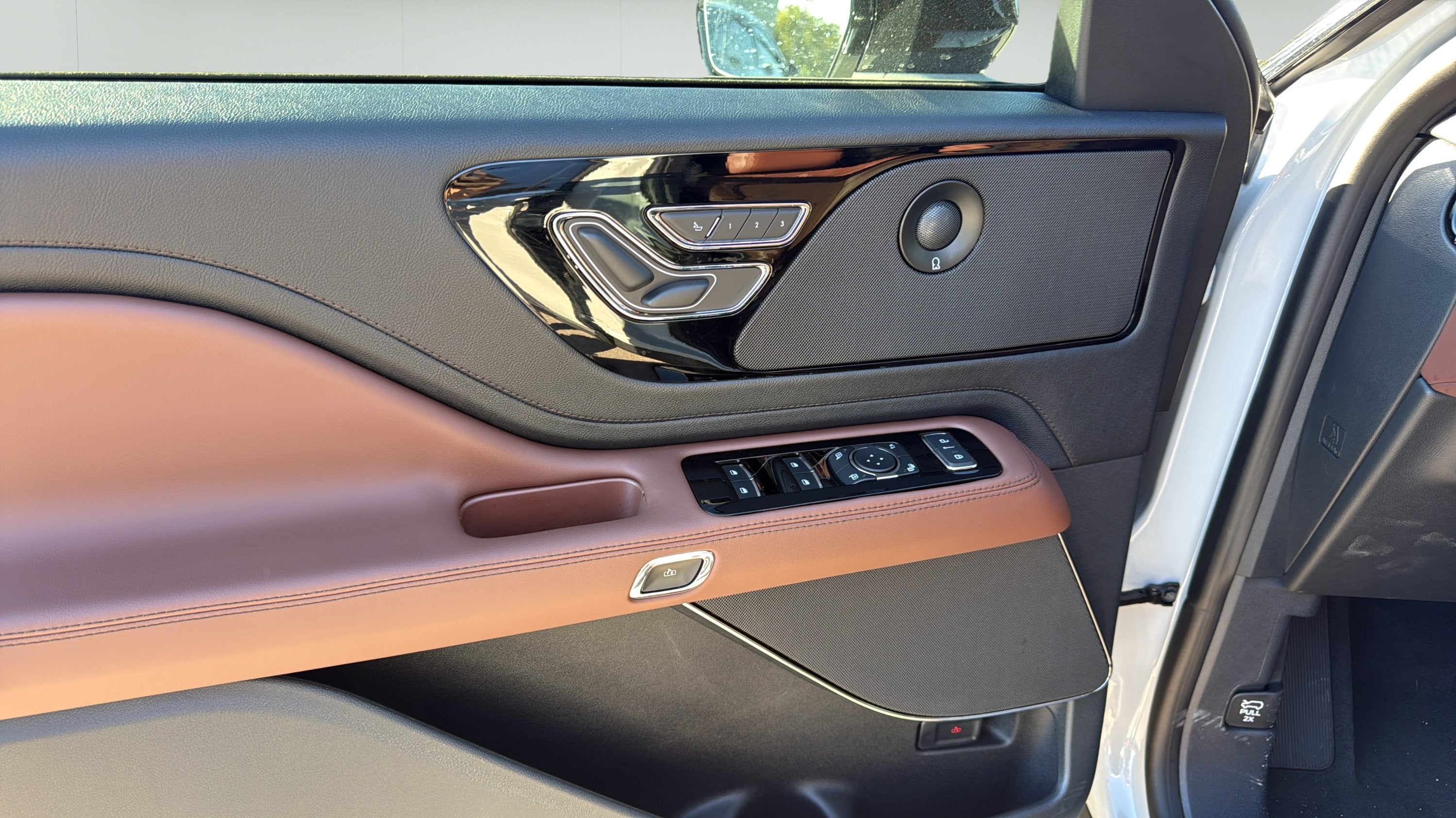 2027 Lincoln Aviator Reserve