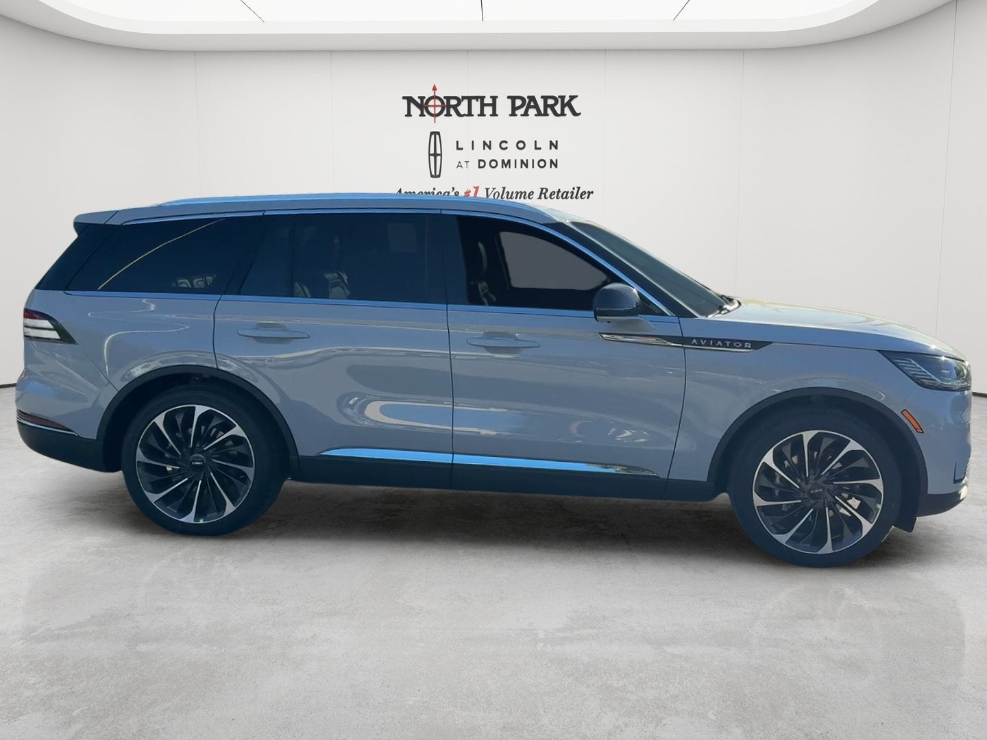 2027 Lincoln Aviator Reserve