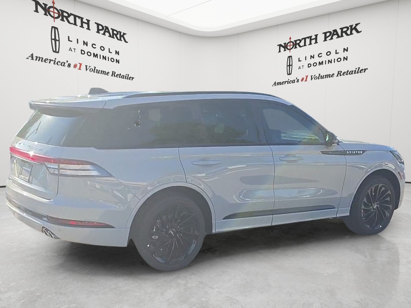 2027 Lincoln Aviator Reserve