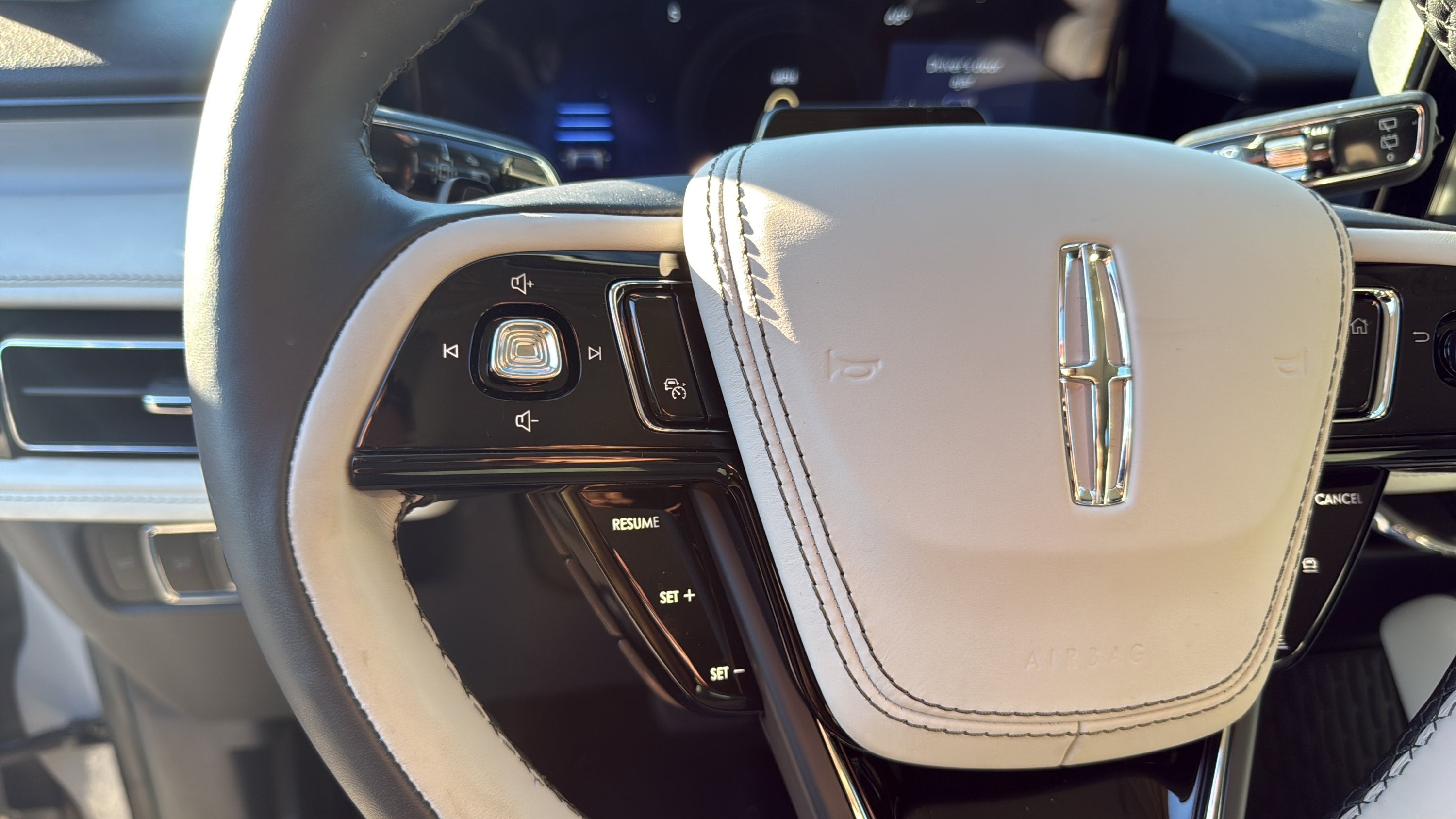 2027 Lincoln Aviator Reserve