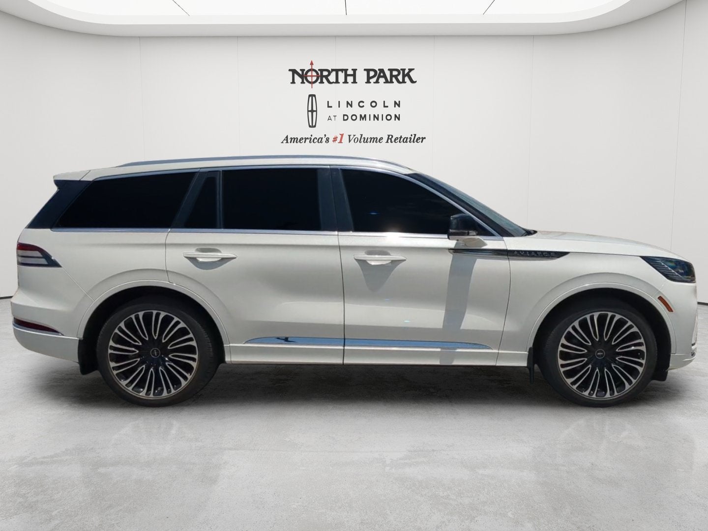2025 Lincoln Aviator Black Label