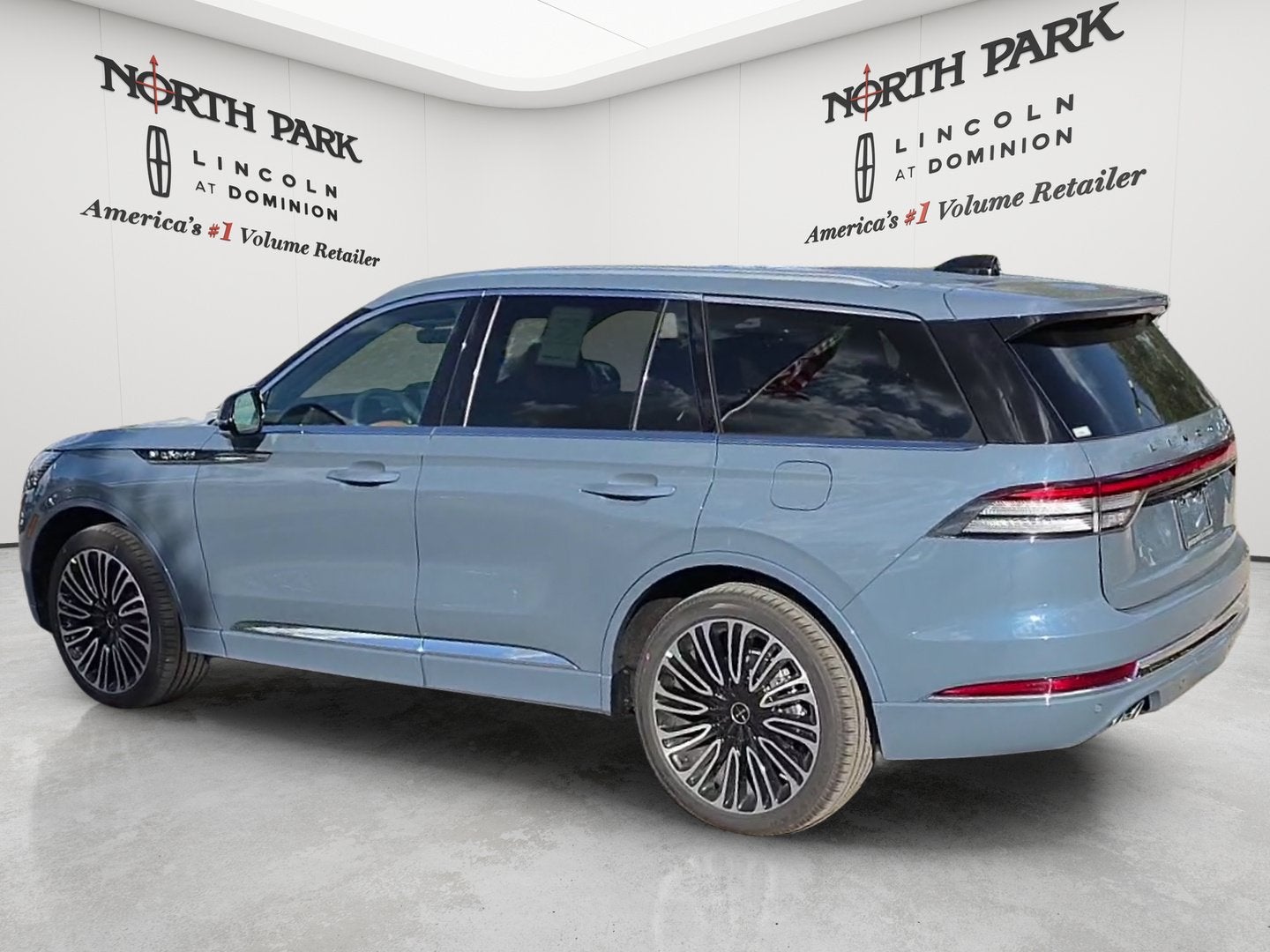 2027 Lincoln Aviator Black Label