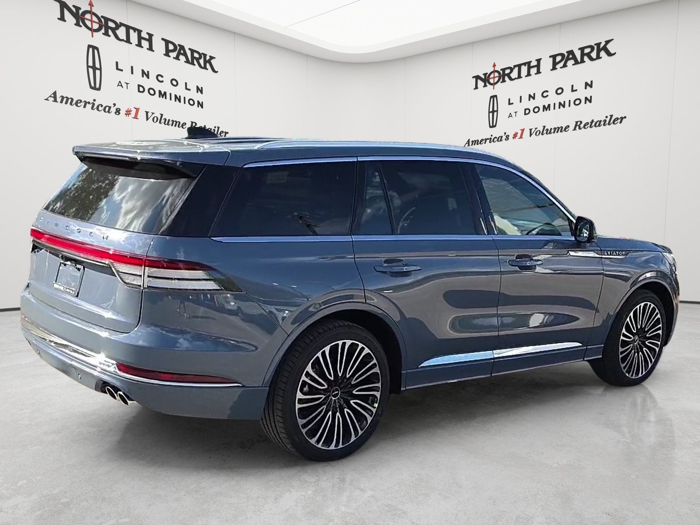 2027 Lincoln Aviator Black Label
