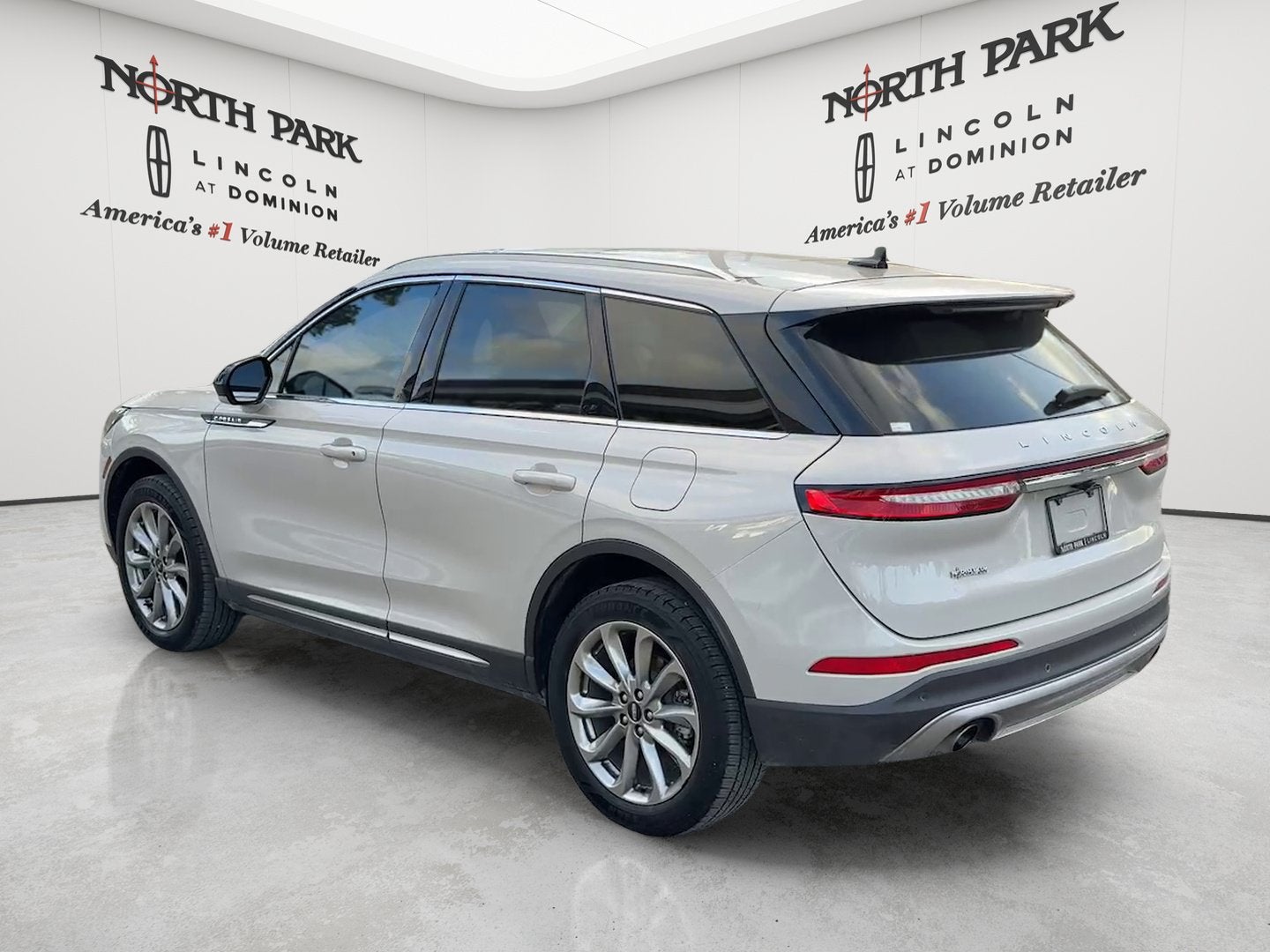 2022 Lincoln Corsair Standard