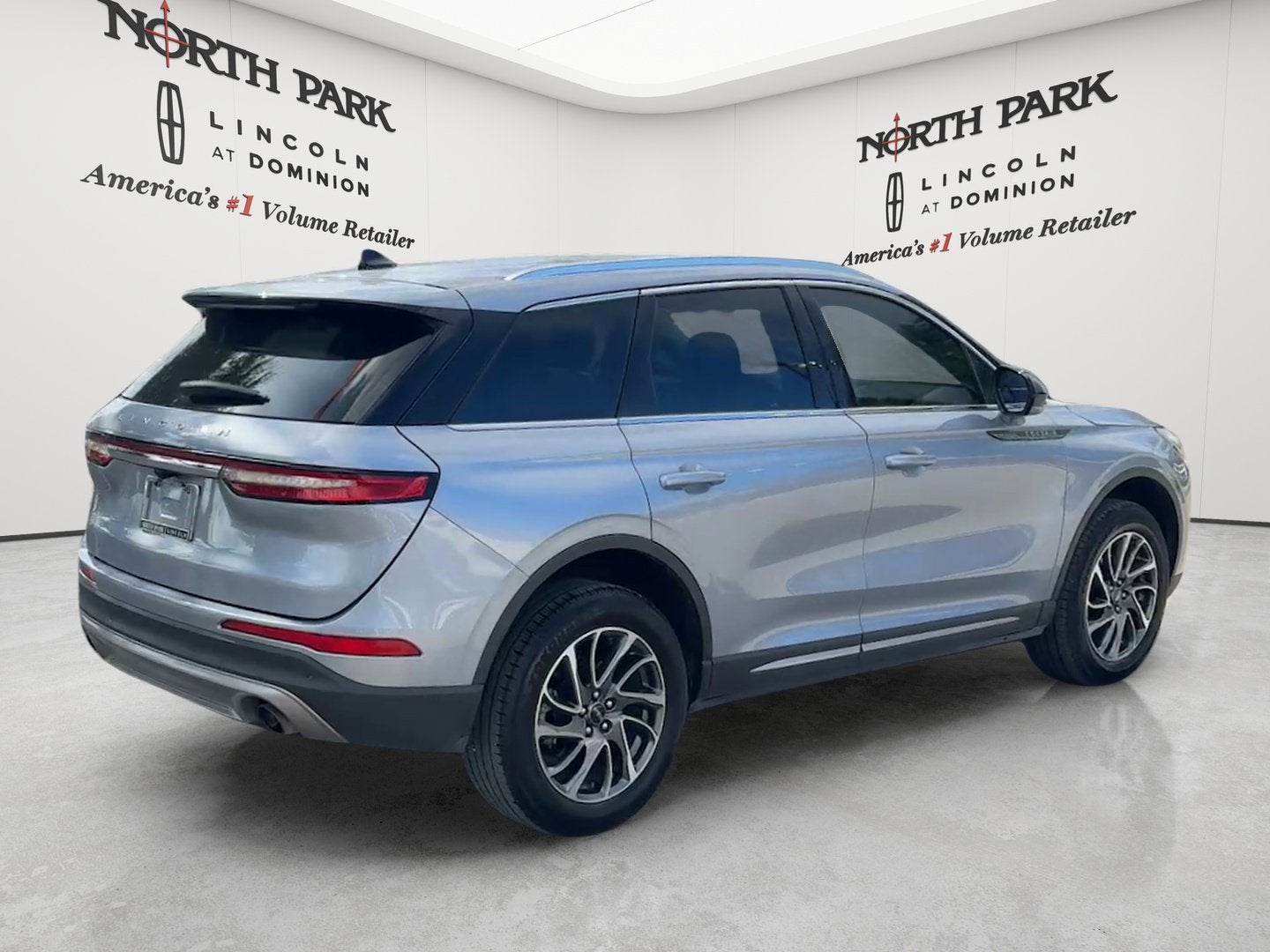 2022 Lincoln Corsair Standard