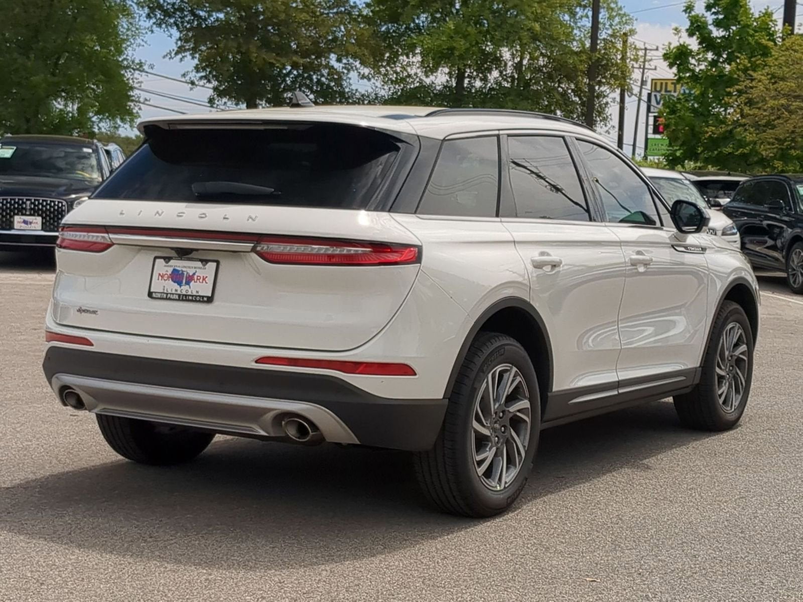 2026 Lincoln Corsair Premiere