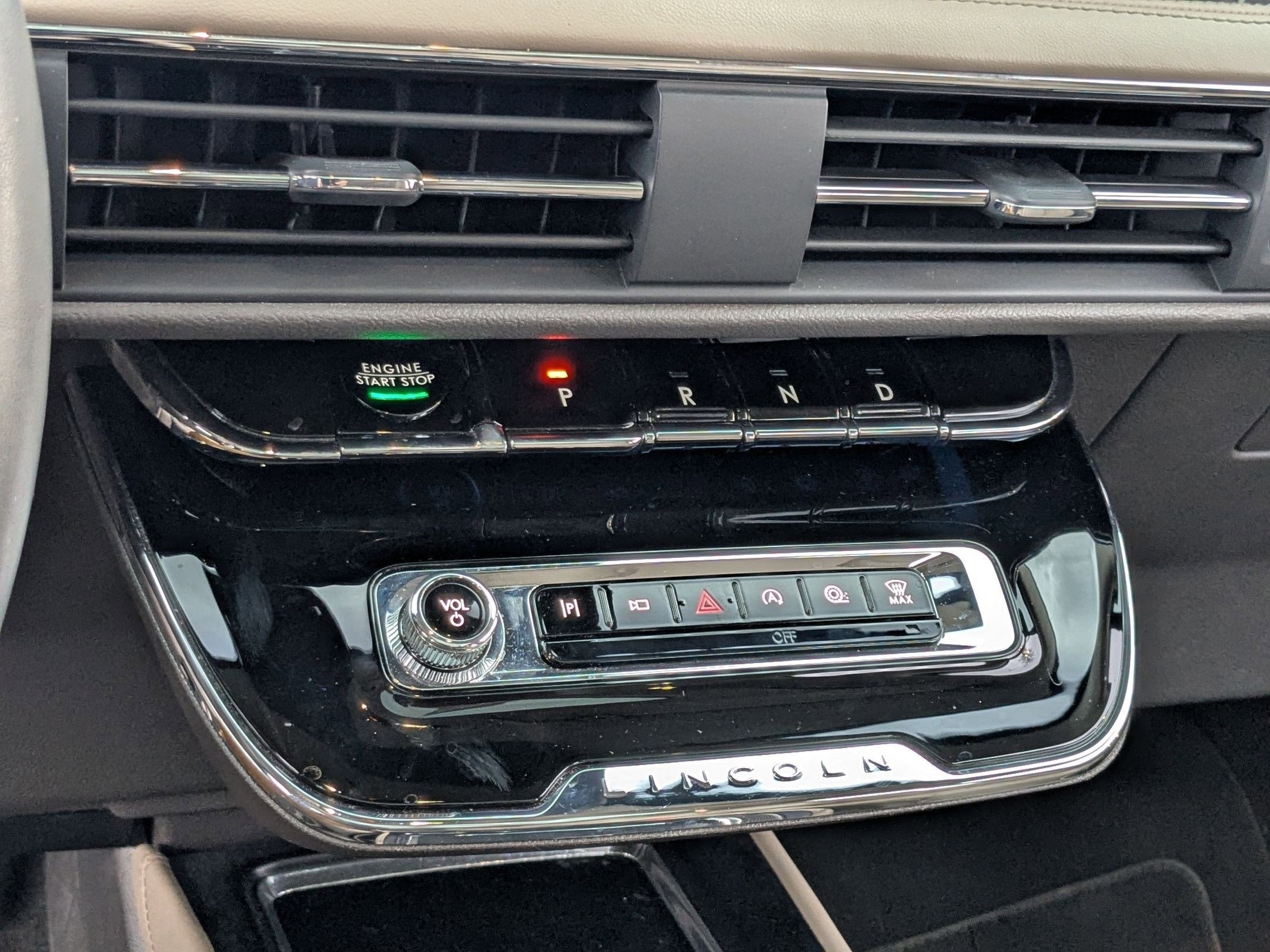 2023 Lincoln Corsair Standard