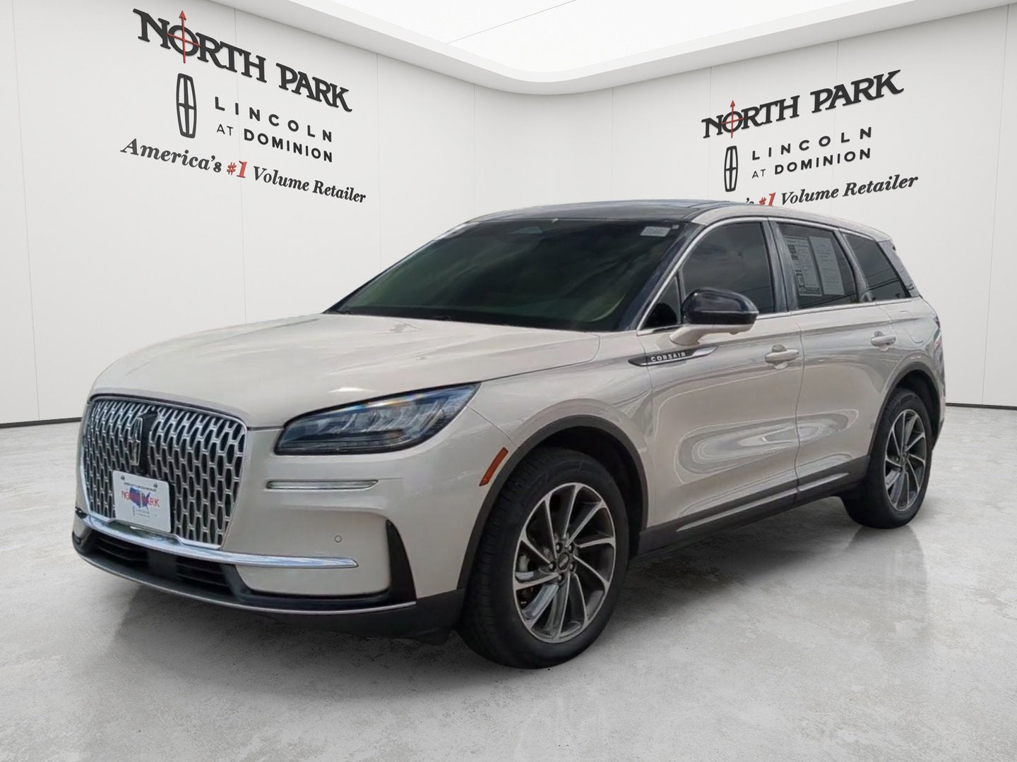2023 Lincoln Corsair Standard