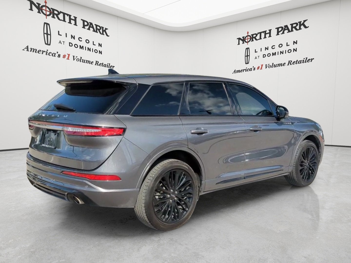 2023 Lincoln Corsair Standard