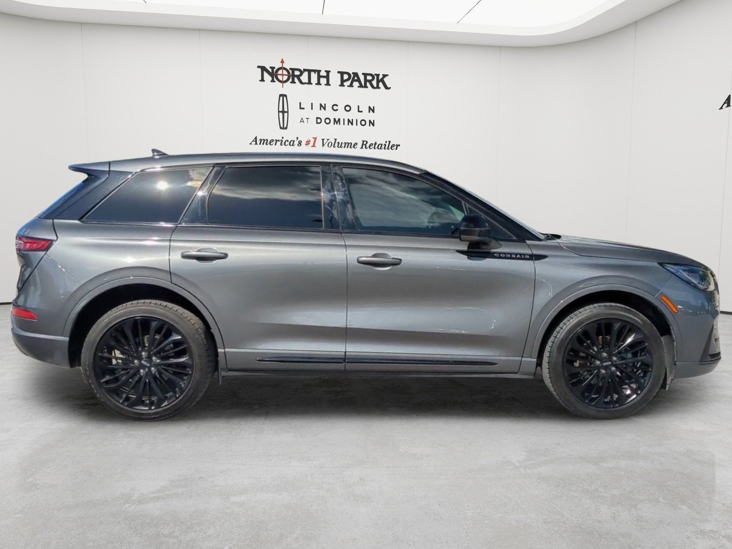 2023 Lincoln Corsair Standard