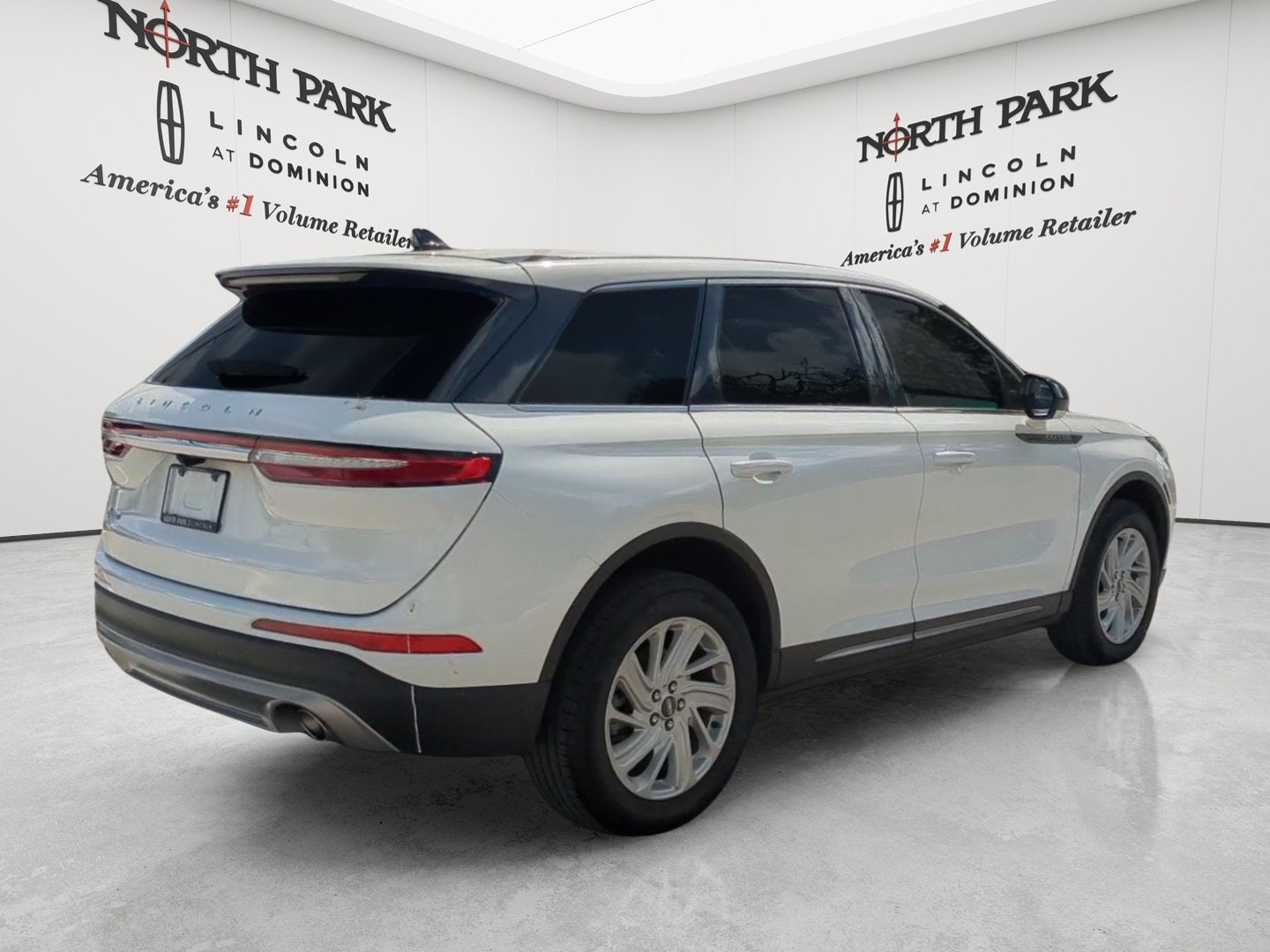 2023 Lincoln Corsair Standard