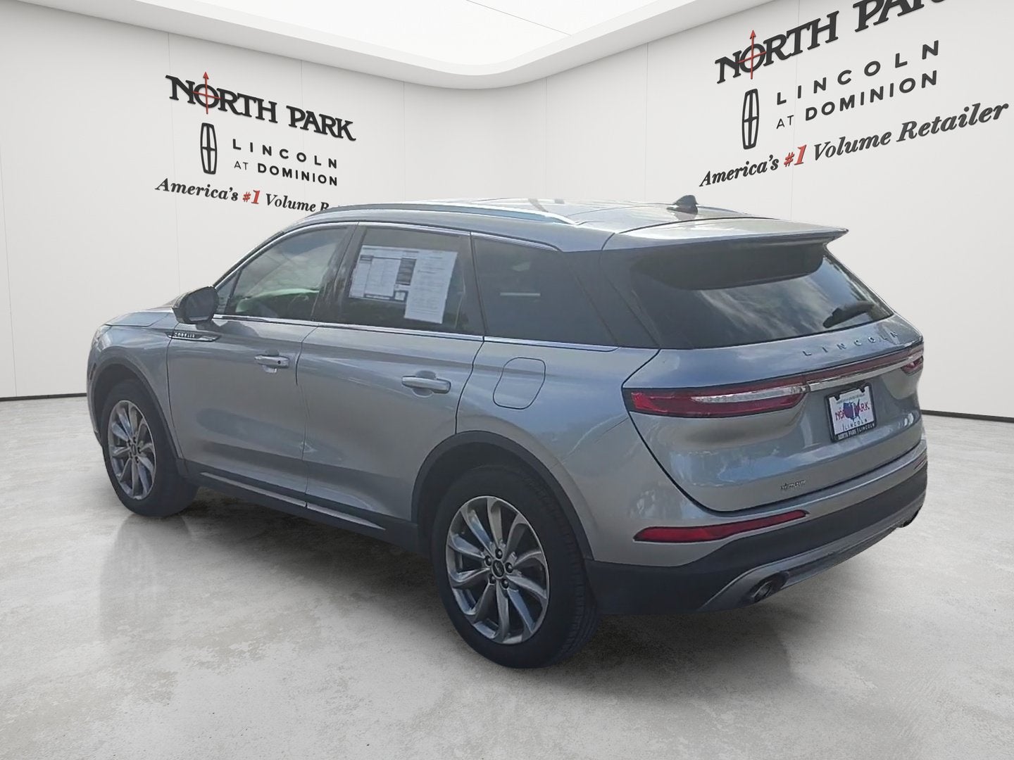 2022 Lincoln Corsair Standard