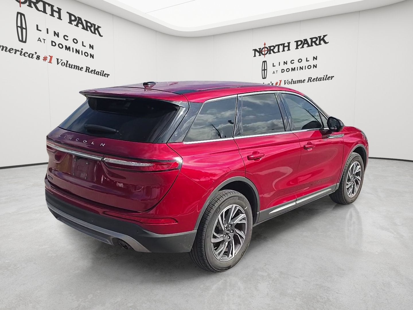 2023 Lincoln Corsair Standard
