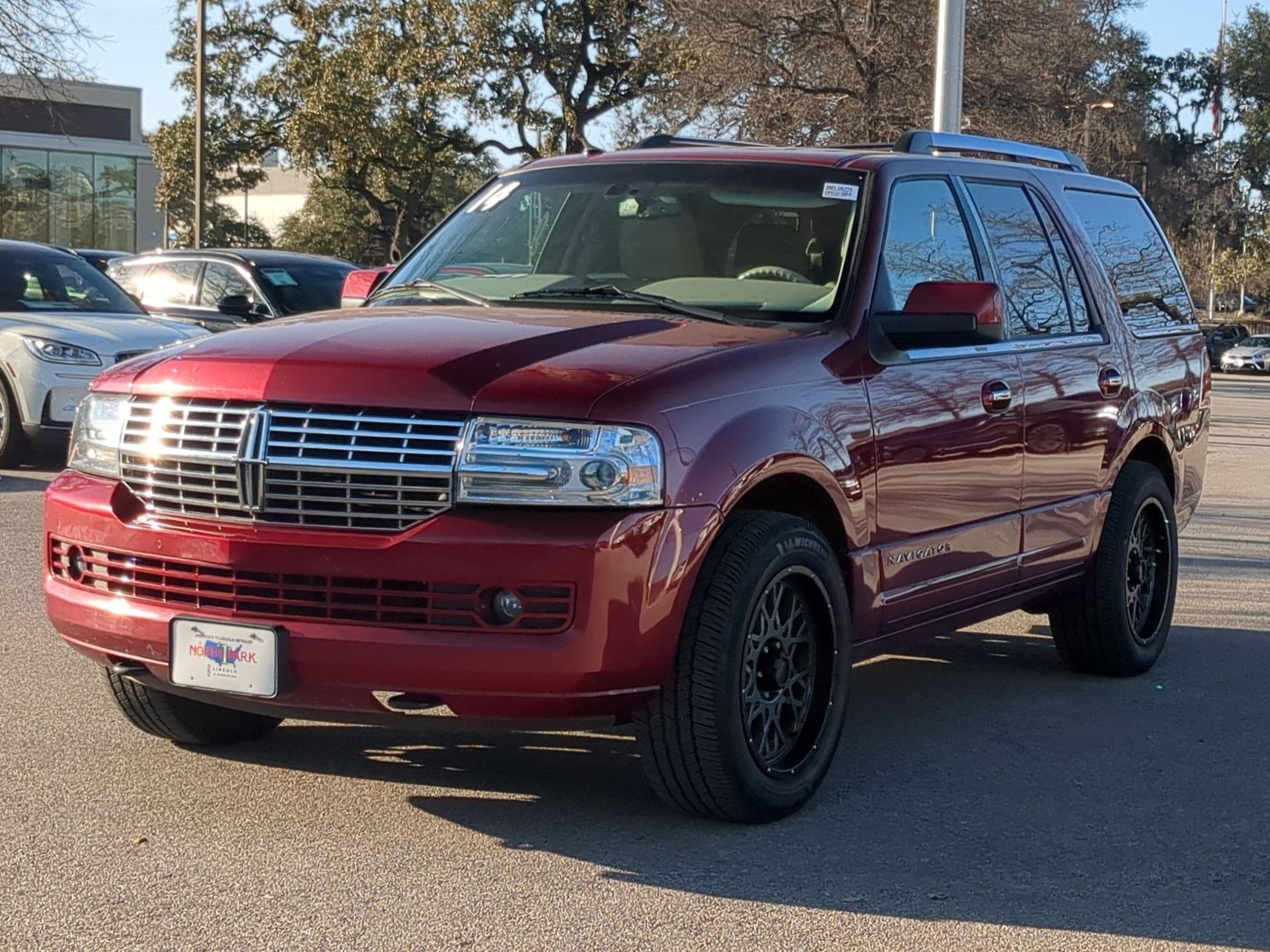 2014 Lincoln Navigator Base