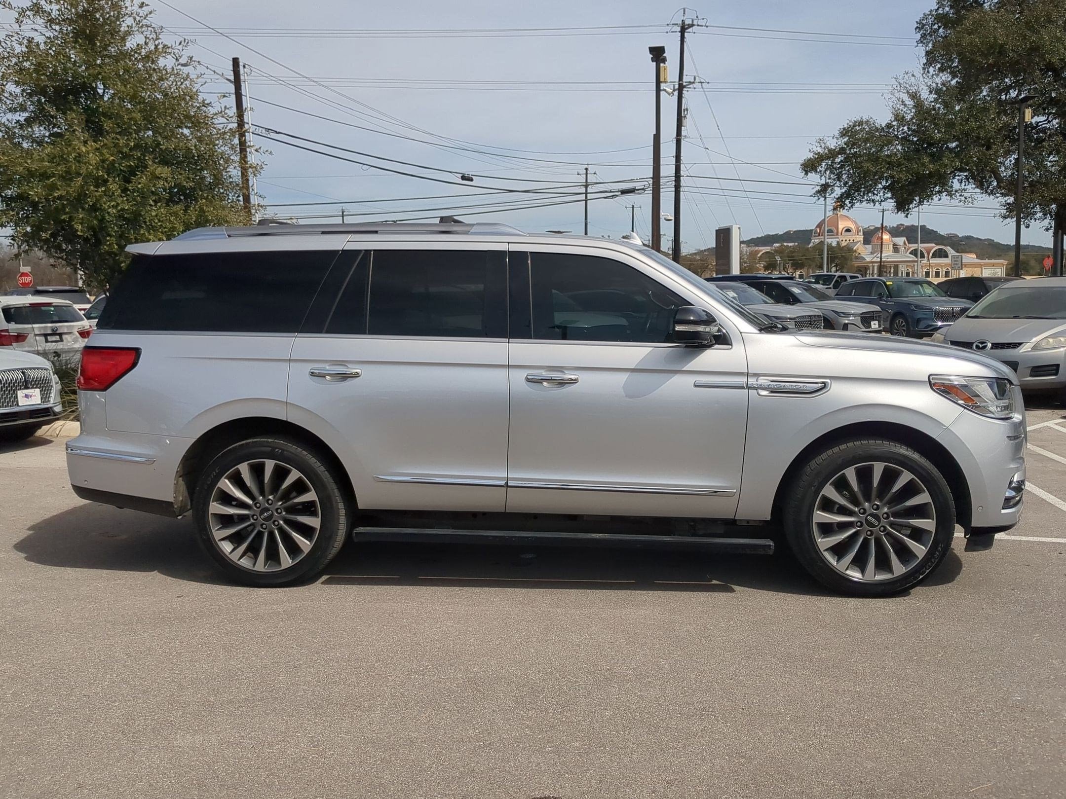 2019 Lincoln Navigator Select