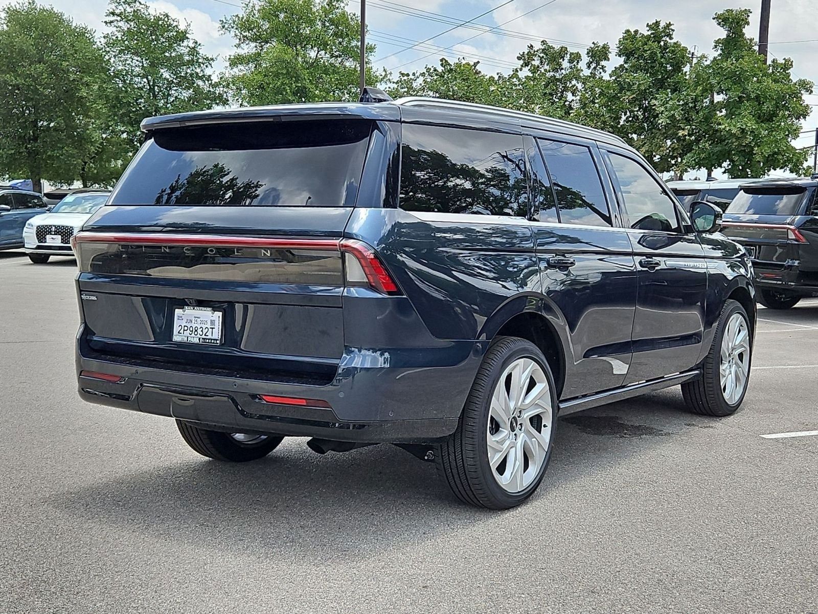 2025 Lincoln Navigator Reserve